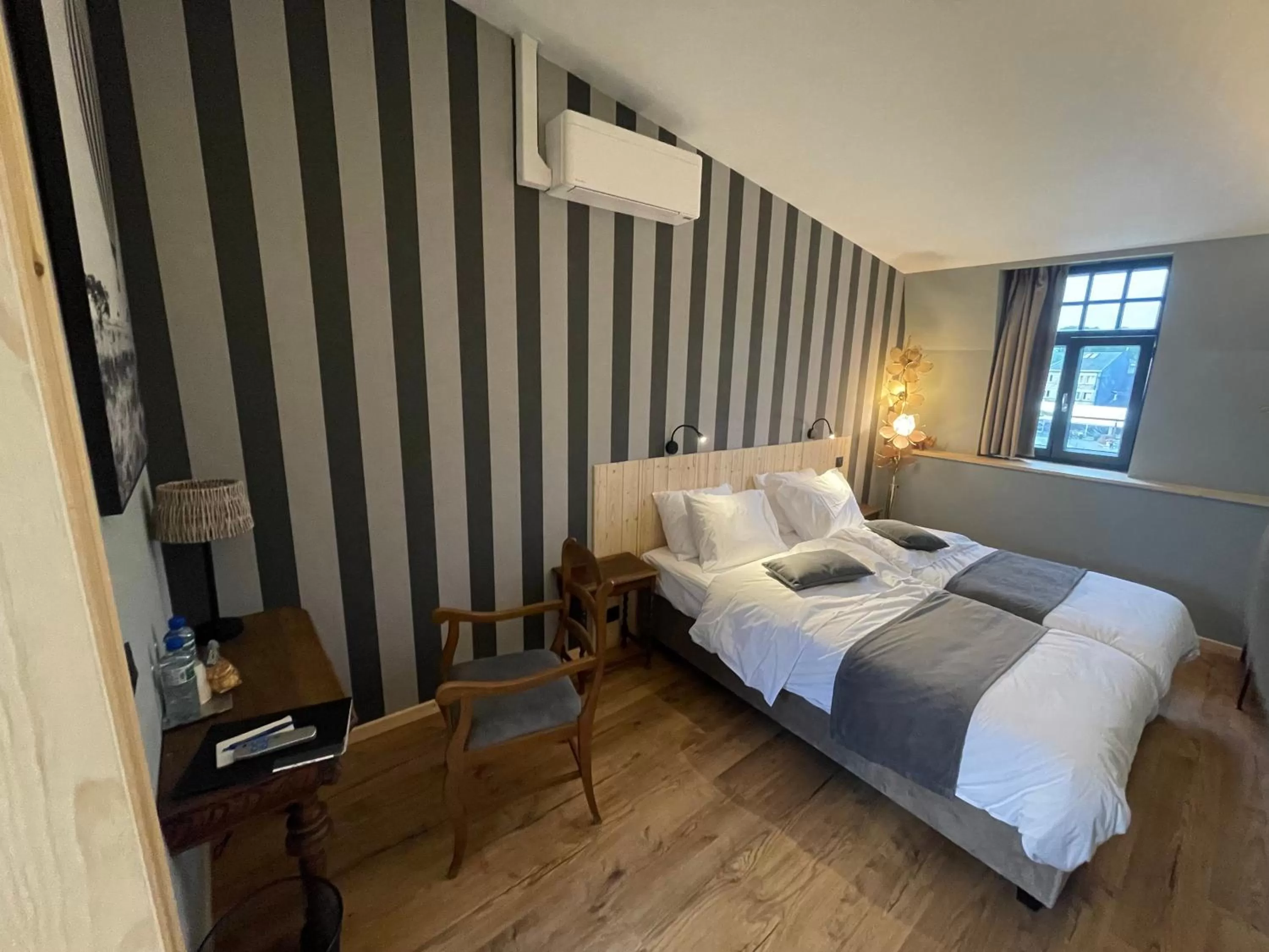 Bedroom, Bed in Hôtel Demelenne