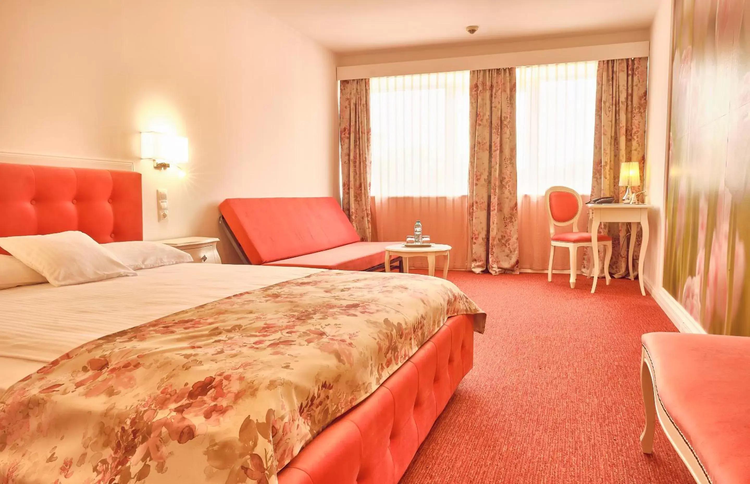 Photo of the whole room, Bed in Continental Forum Bucuresti Palatul Parlamentului Photo of the whole room, Bed in Continental Forum Bucuresti Palatul Parlamentului