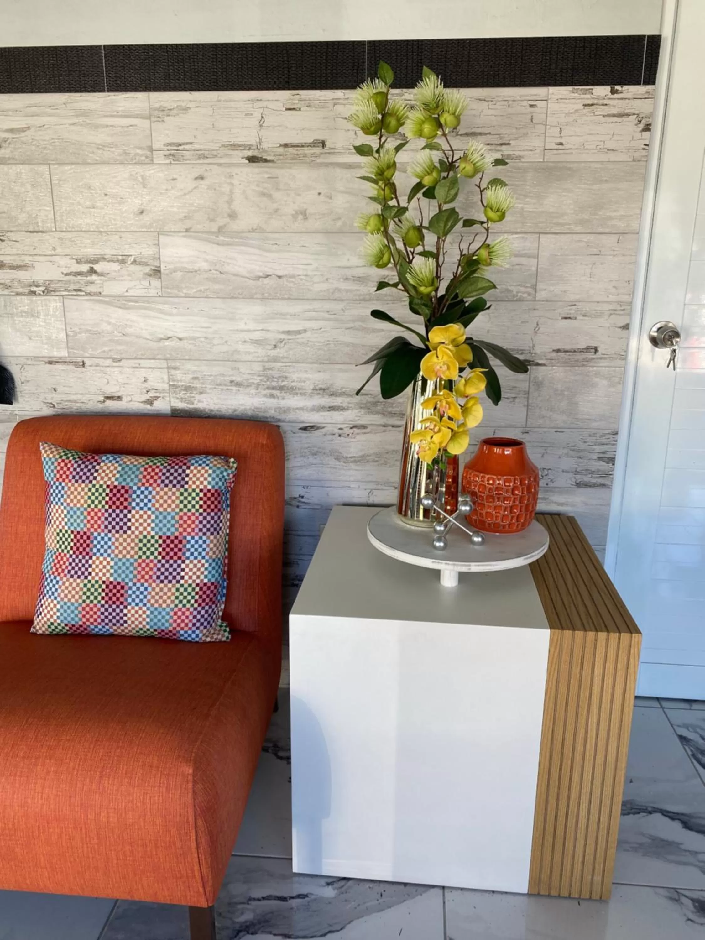 Living room in Itza-Bella Suites