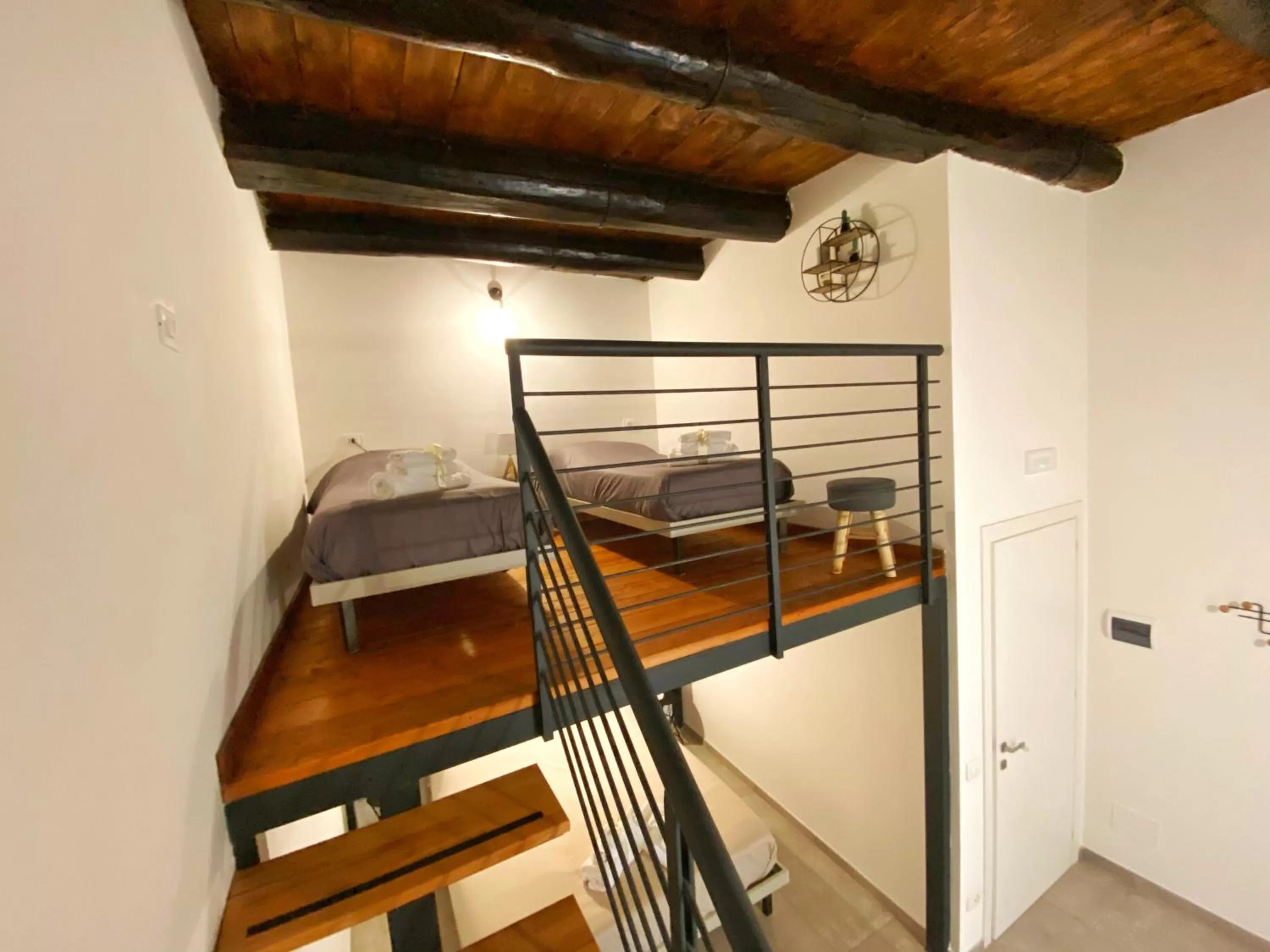 Photo of the whole room in B&B Salerno IN Centro