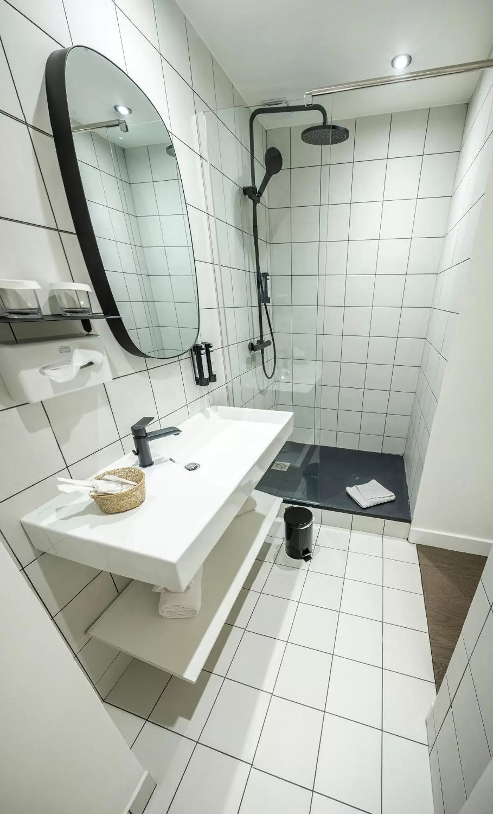 Bathroom in Monsieur Miot Concept Hotel - Bastia centre