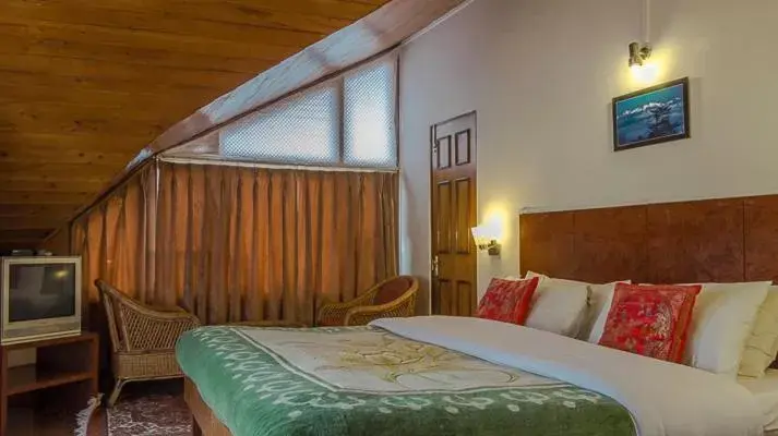 Bed in Hotel Shangrila Regency Bed in Hotel Shangrila Regency