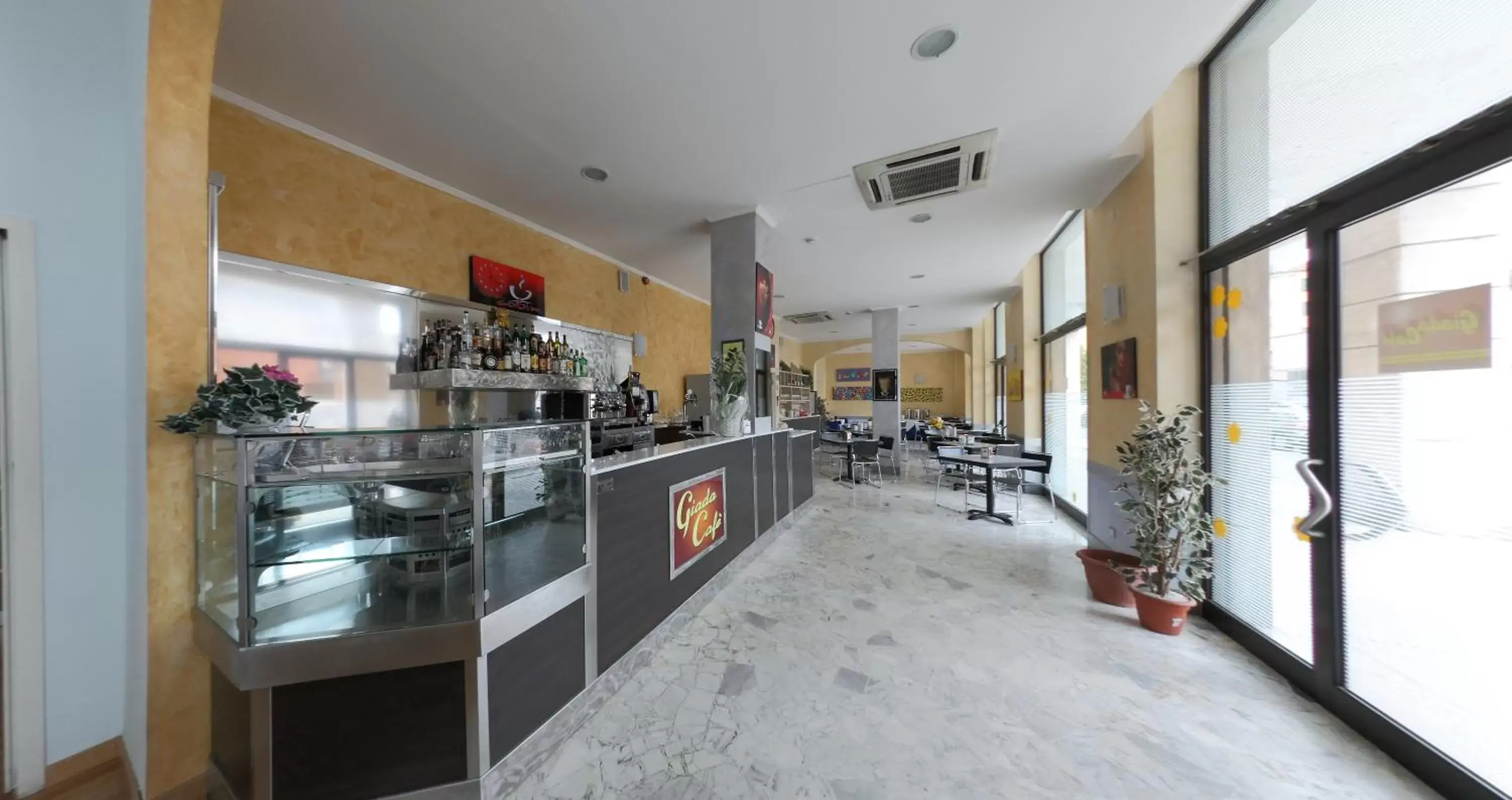 Lounge or bar, Restaurant/Places to Eat in Hotel Ferrari