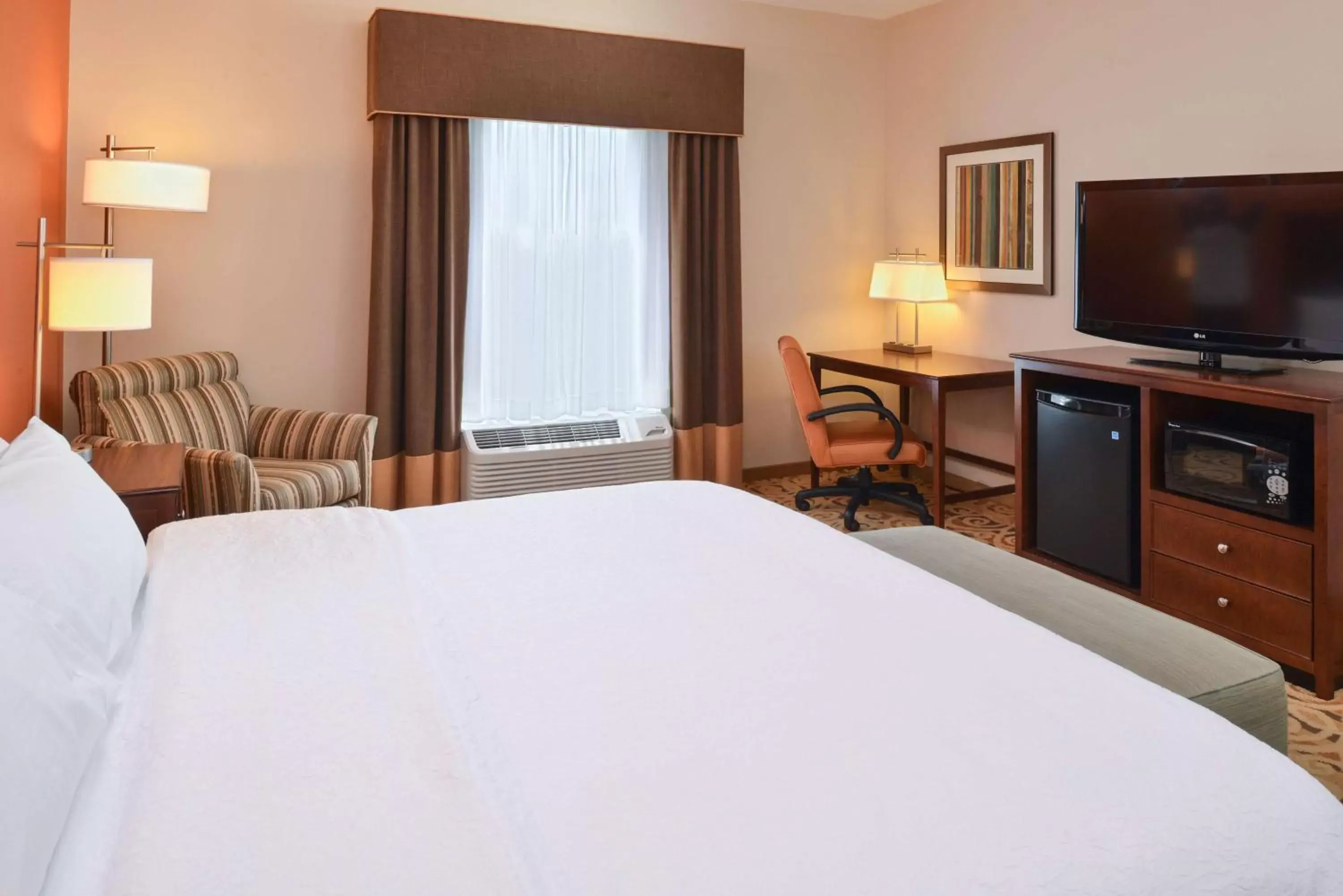 Bed in Hampton Inn & Suites - Ocala