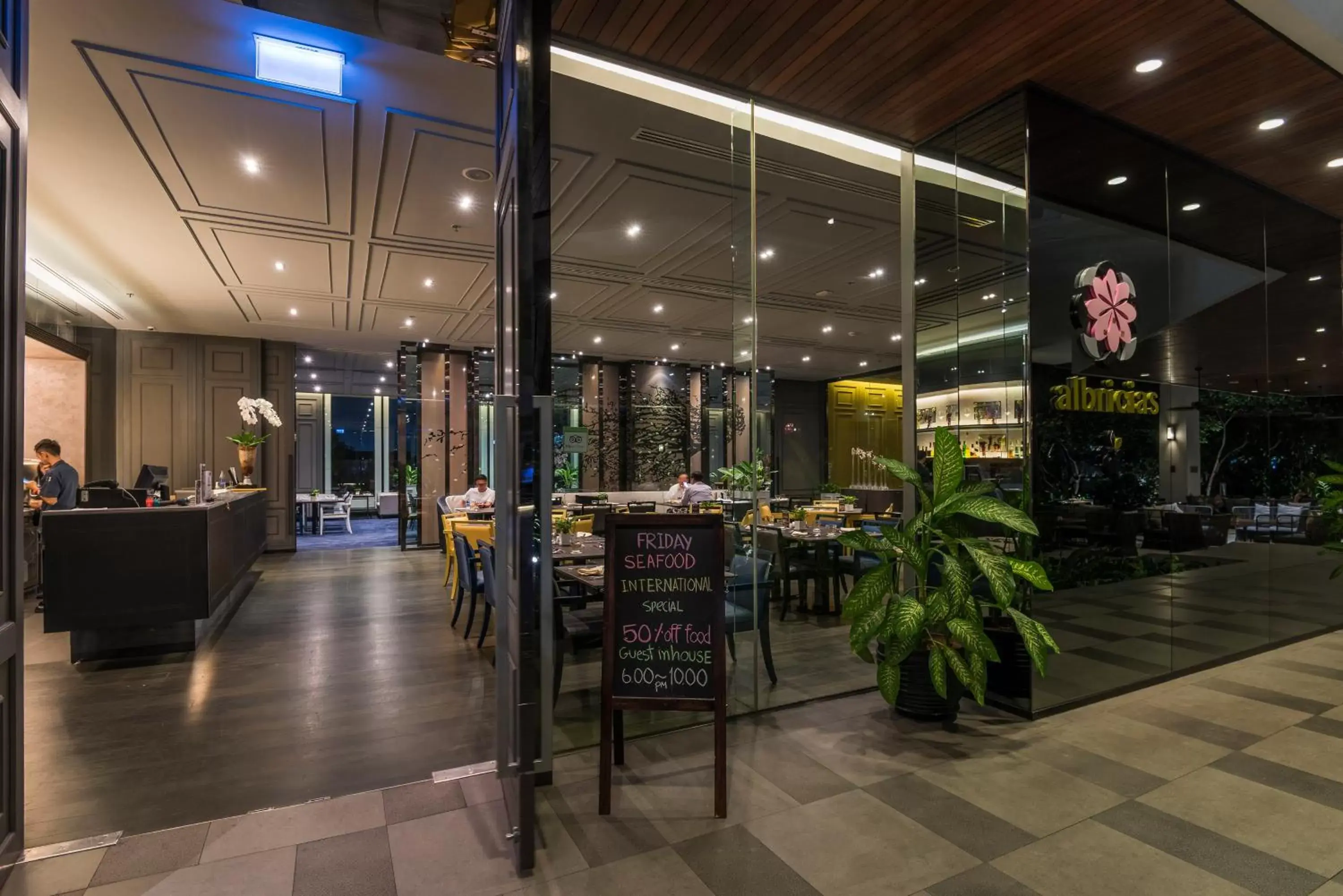 Restaurant/places to eat in Chatrium Residence Sathon Bangkok