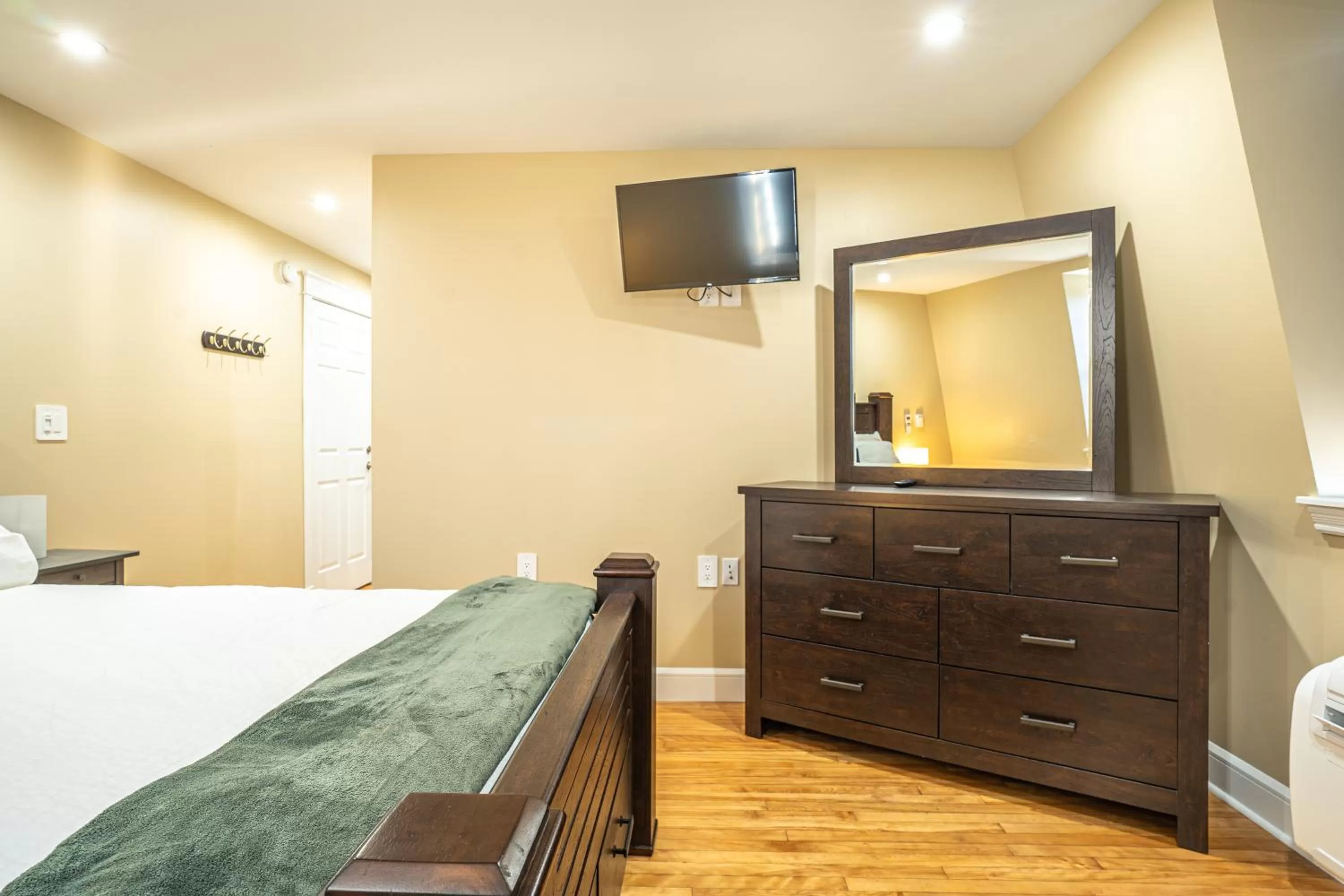 Bed in Riverside Inn