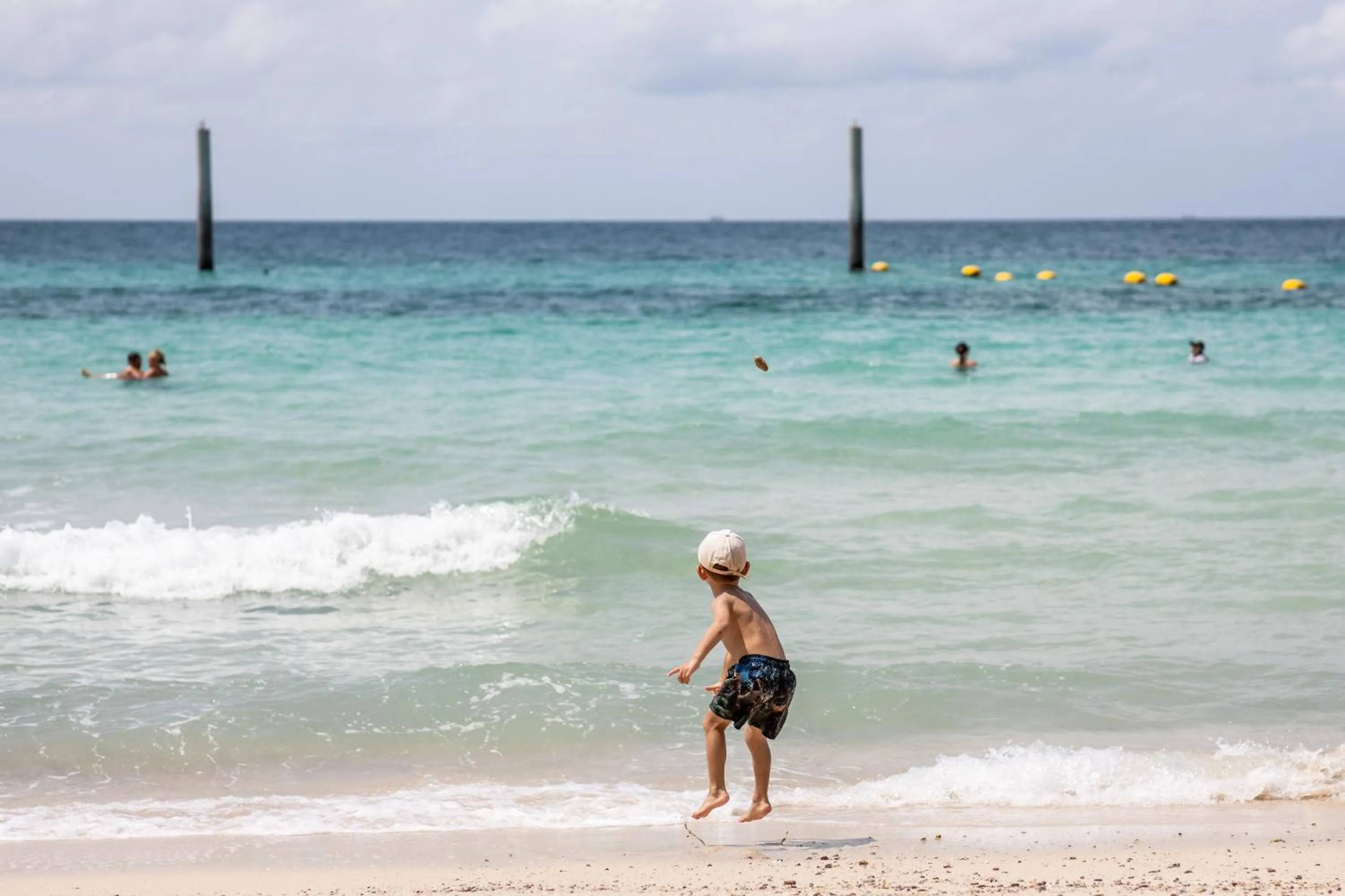 Beach in Xanadu Beach Resort