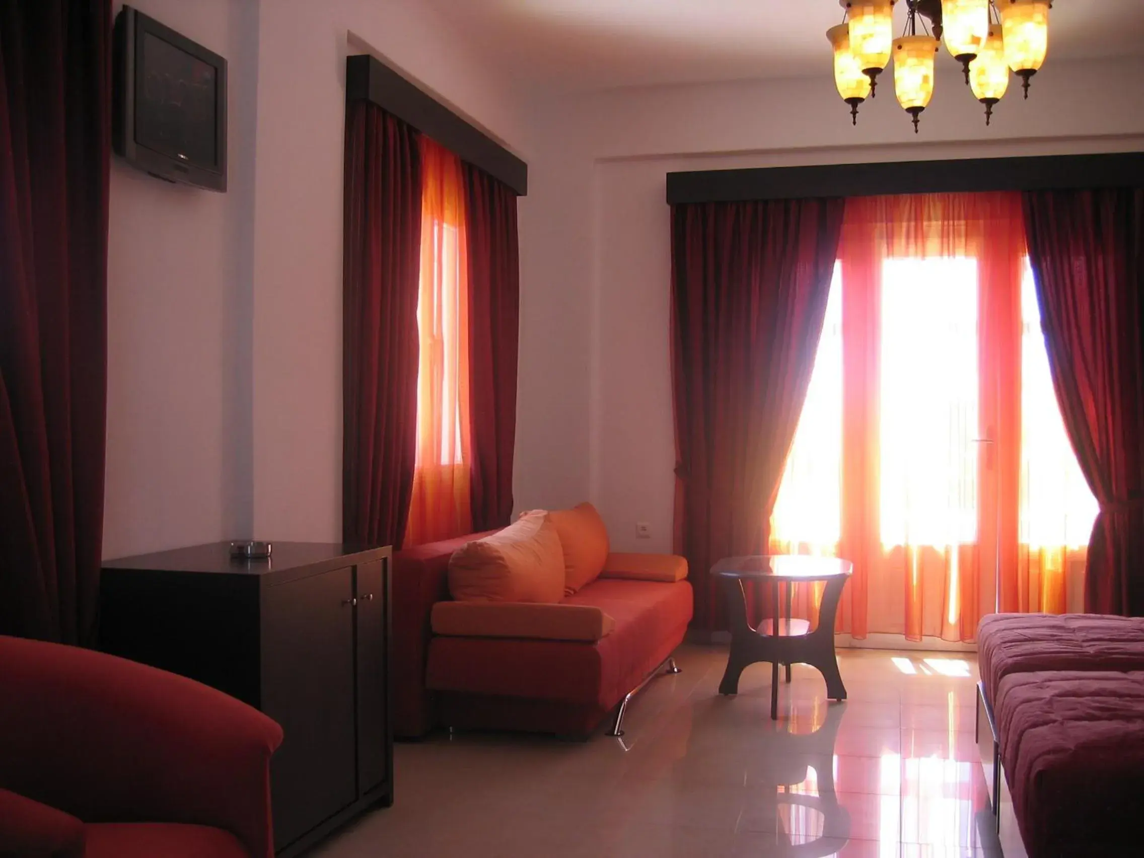 Photo of the whole room, Seating Area in Giannoulaki Hotel Photo of the whole room, Seating Area in Giannoulaki Hotel