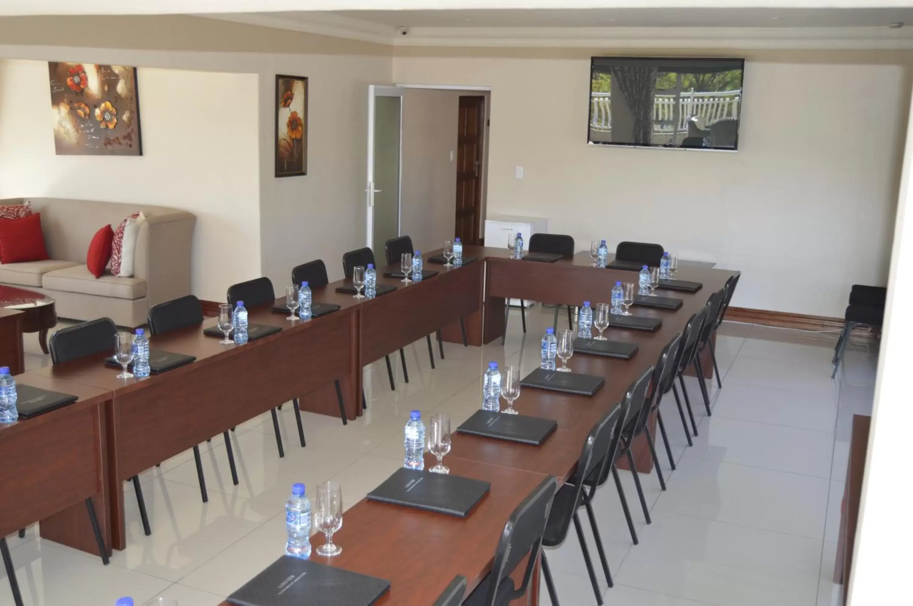 Meeting/conference room in Lakeview Boutique Hotel & Conference Center