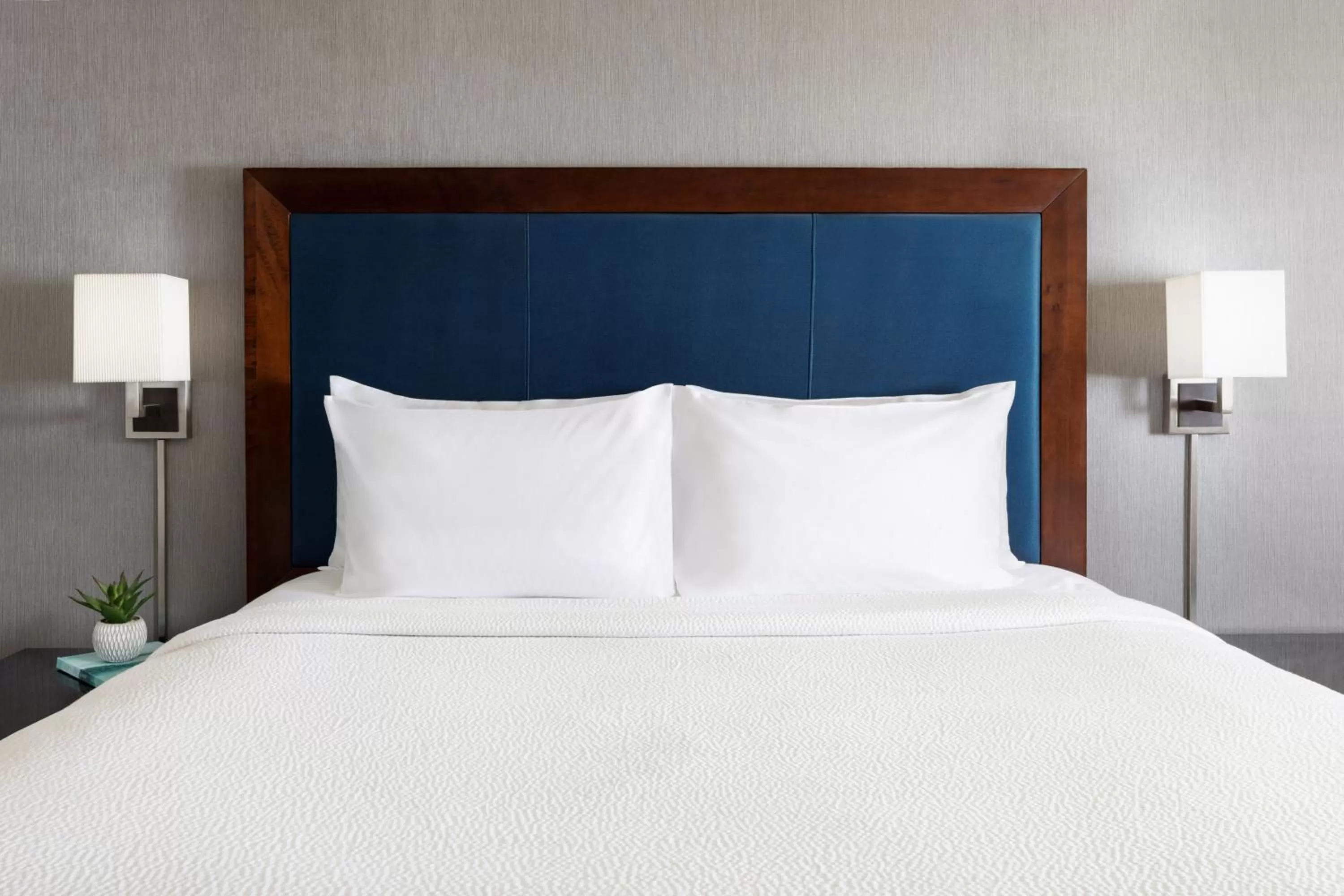 Photo of the whole room, Bed in Courtyard by Marriott Atlantic City Beach Block