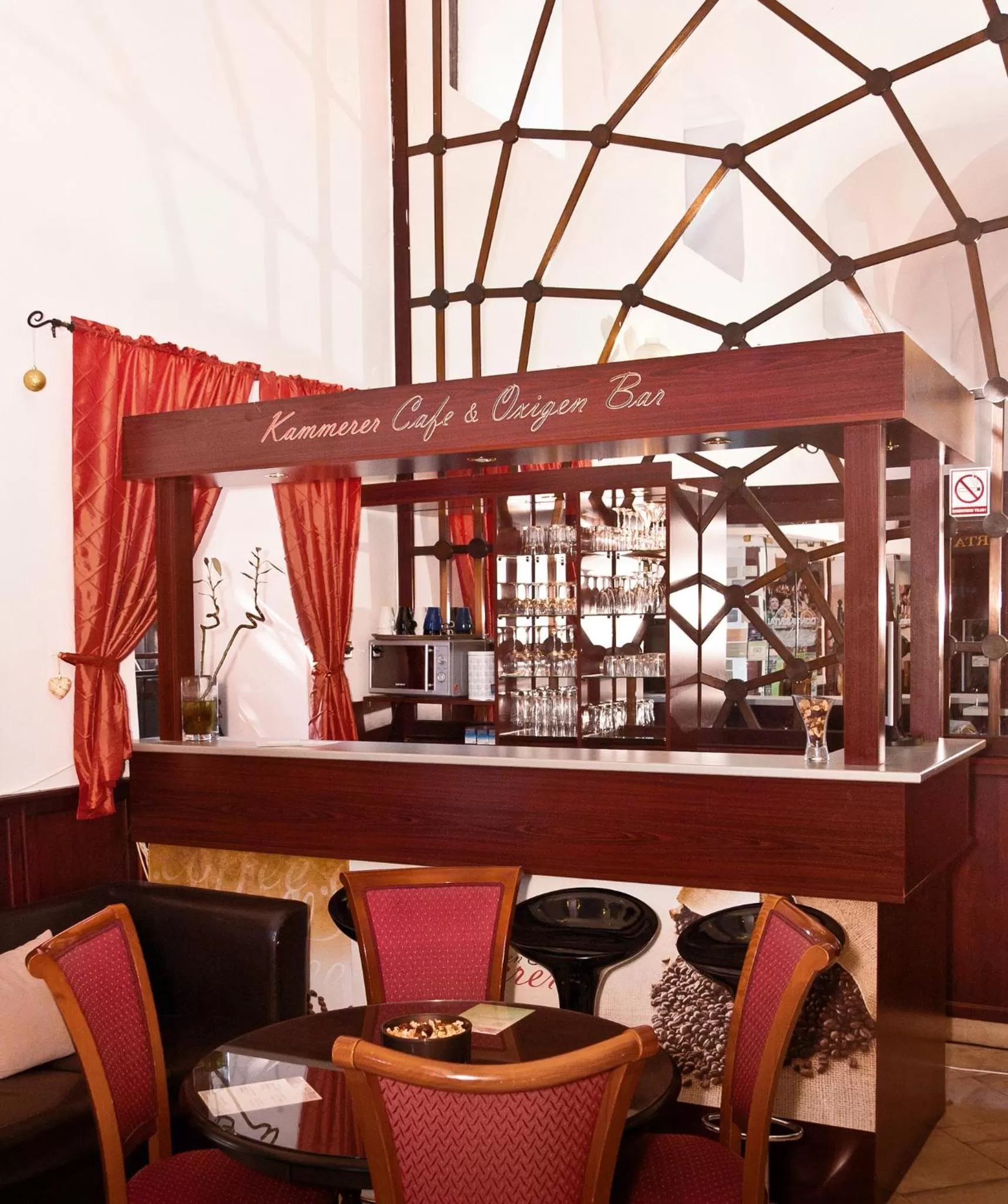 Lounge or bar in Hotel Klastrom