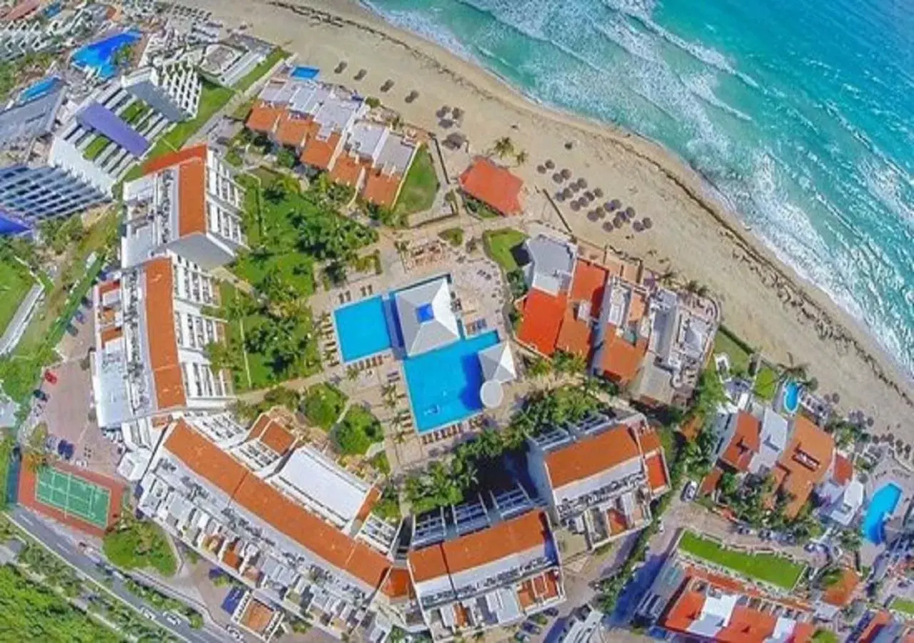 Bird's eye view, Bird's-eye View in Solymar Condo Beach Resort by Casago