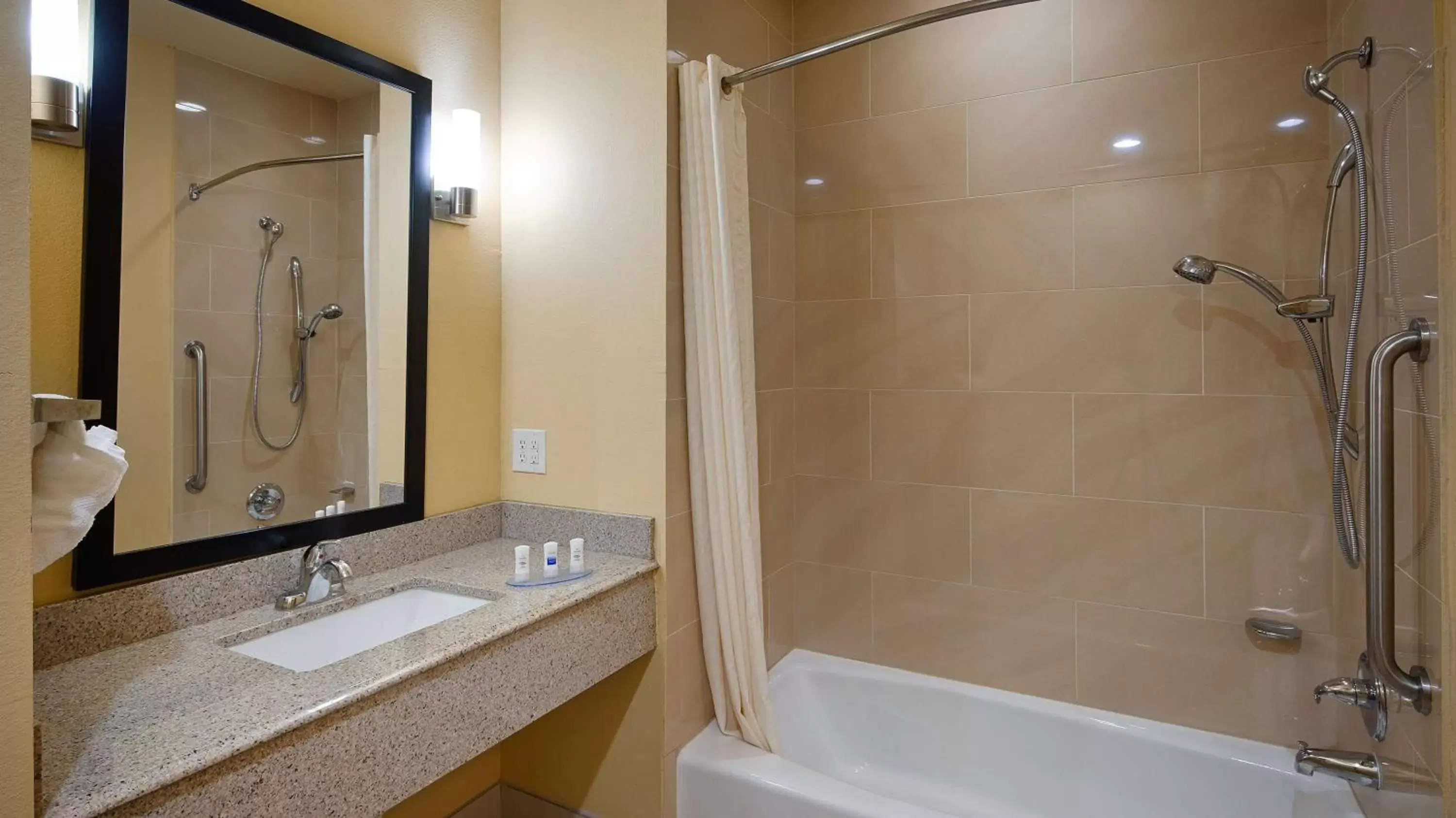 Photo of the whole room, Bathroom in Best Western Plus Fort Worth Forest Hill Inn & Suites