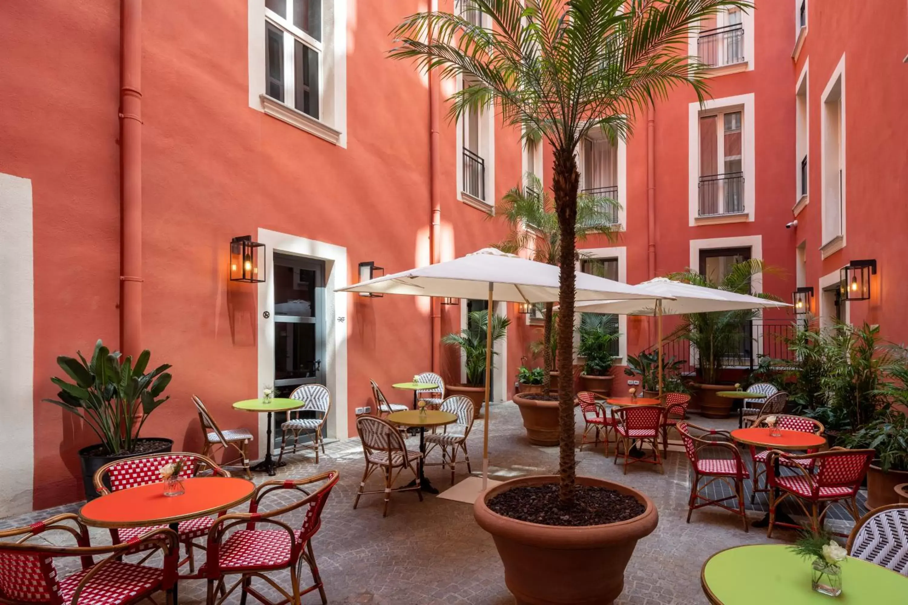 Patio, Restaurant/Places to Eat in UNAHOTELS Trastevere Roma