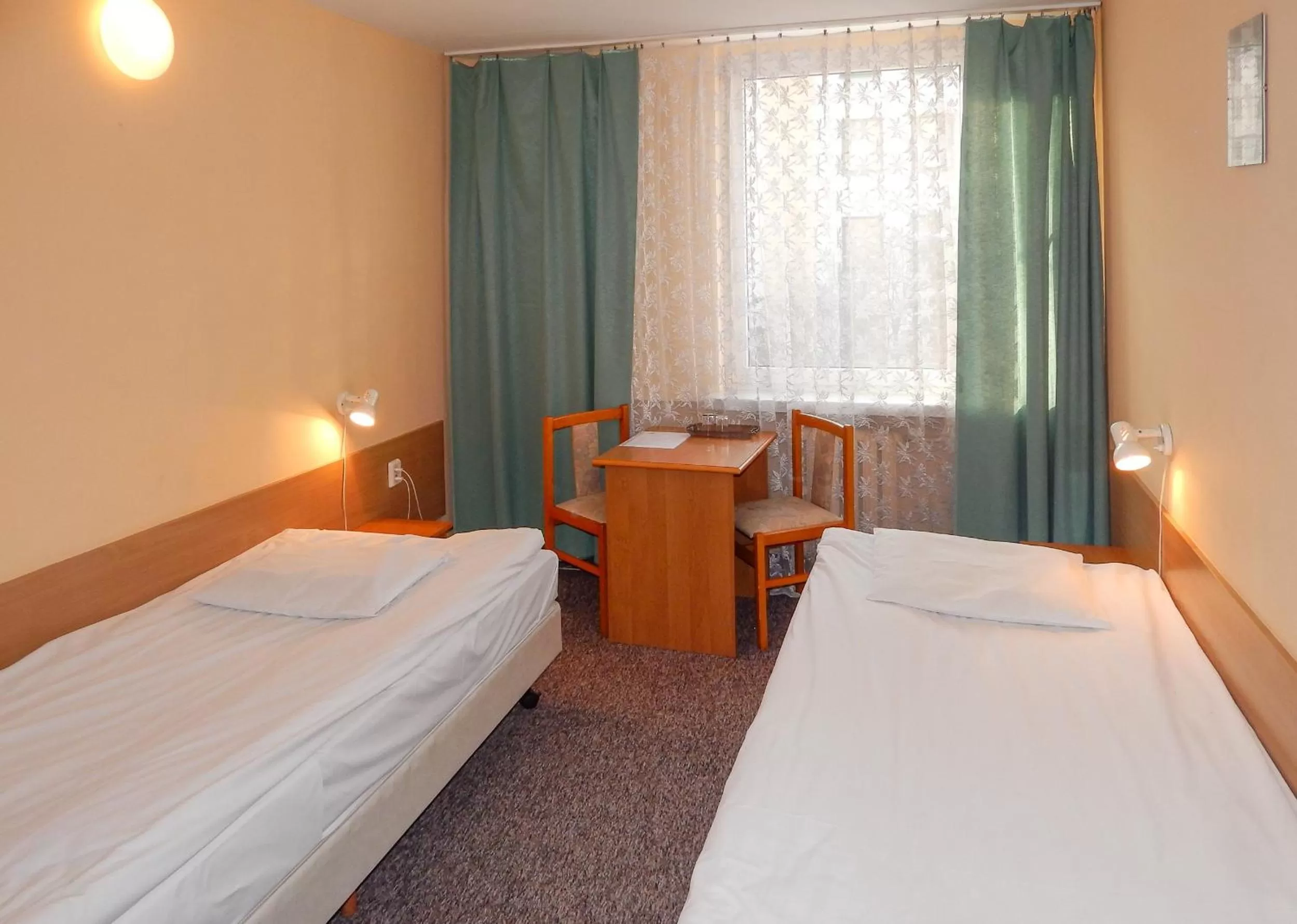 Photo of the whole room, Bed in Hotel ROK