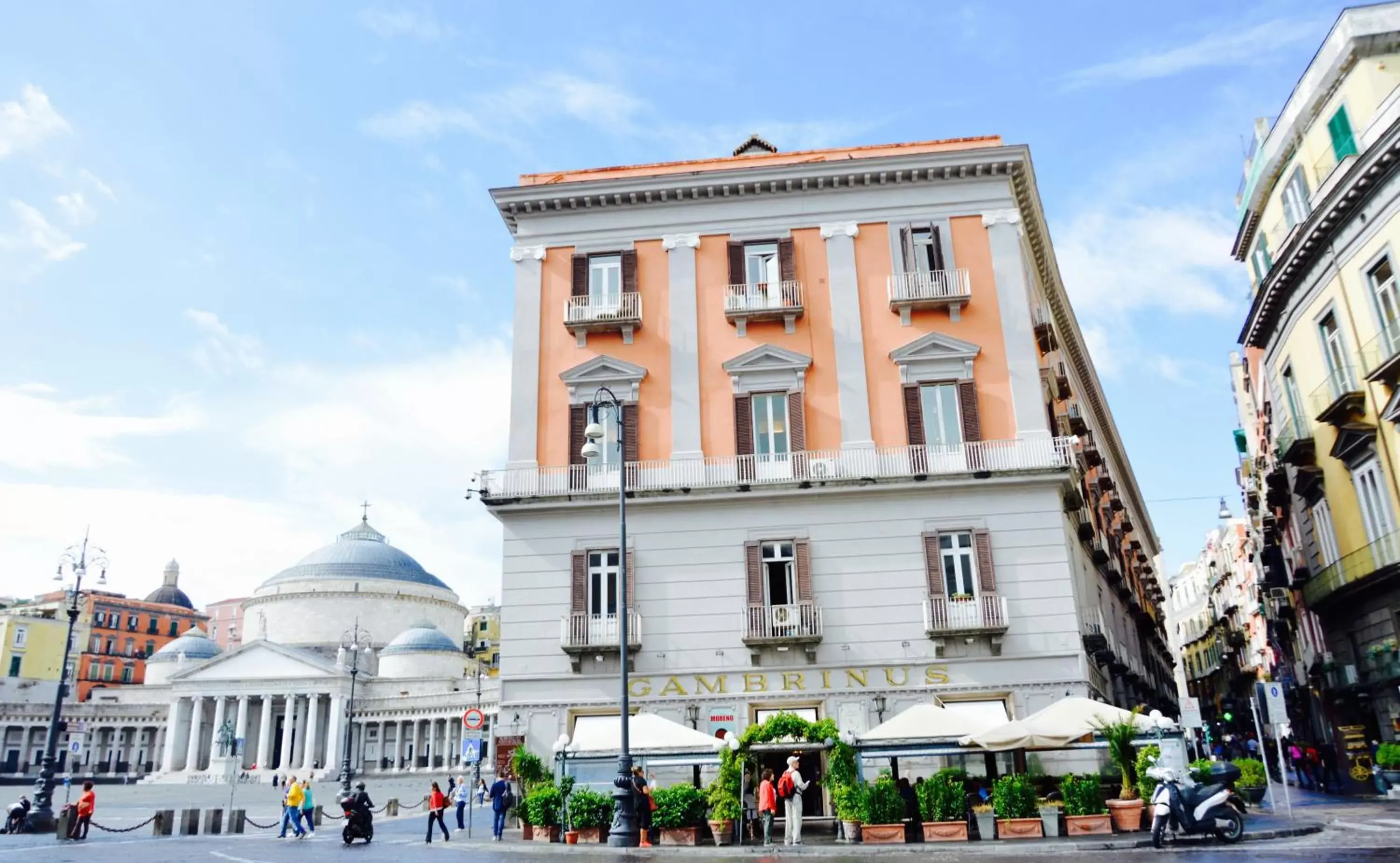 Restaurant/places to eat, Property Building in Relais Piazza Del Plebiscito B&B