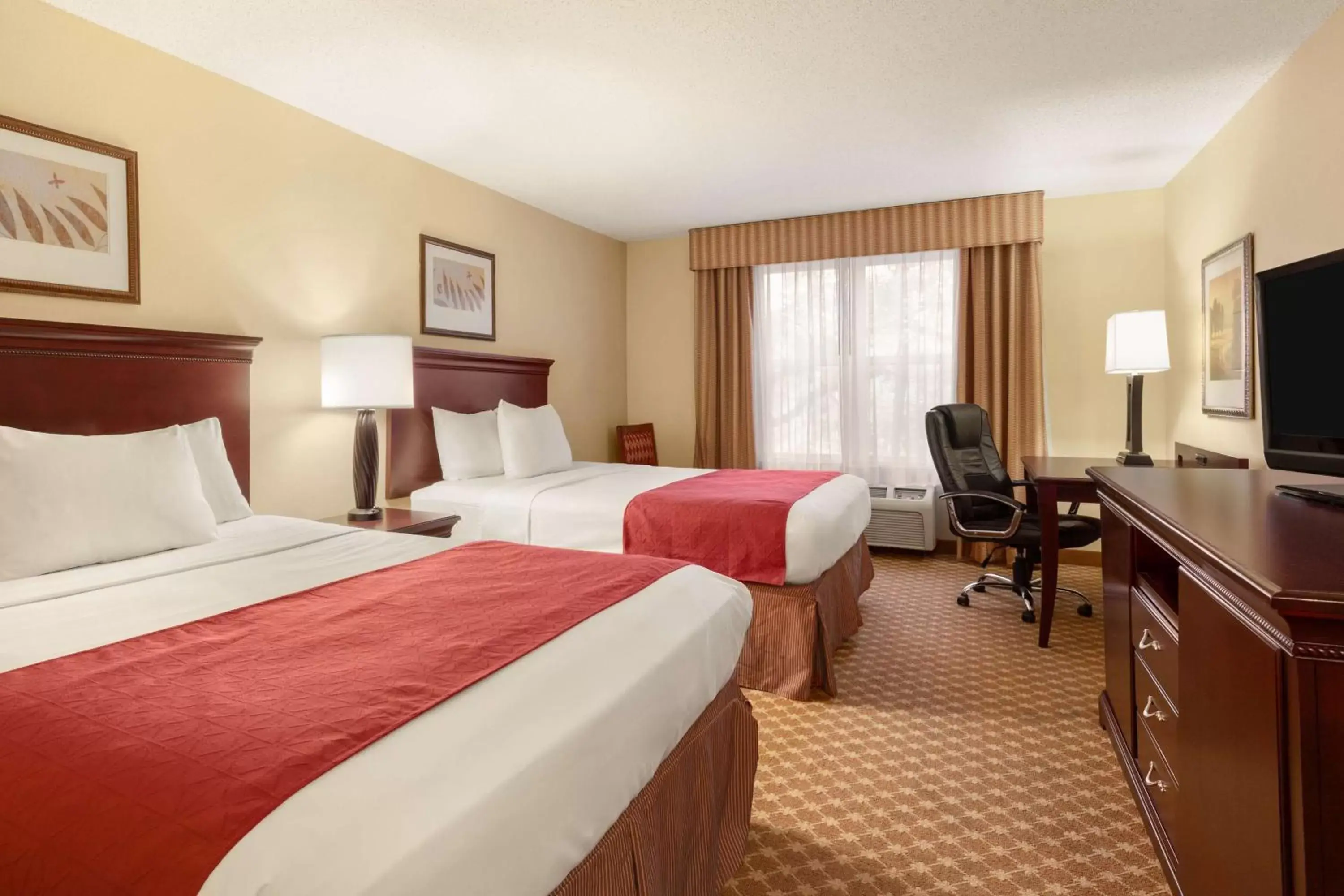 Photo of the whole room in Country Inn & Suites by Radisson, Doswell (Kings Dominion), VA