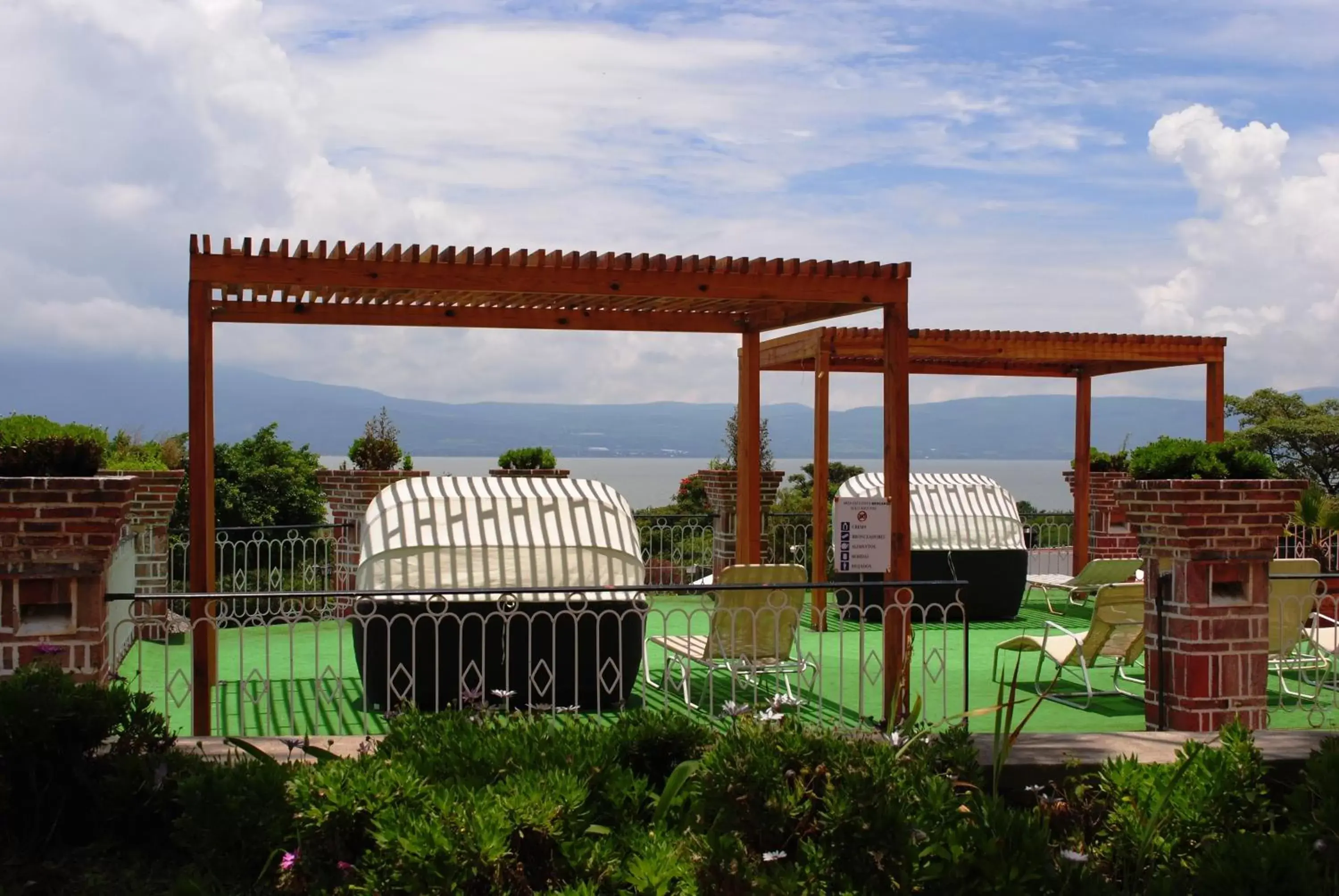 Solarium in Mama Chuy Hotel & Villas