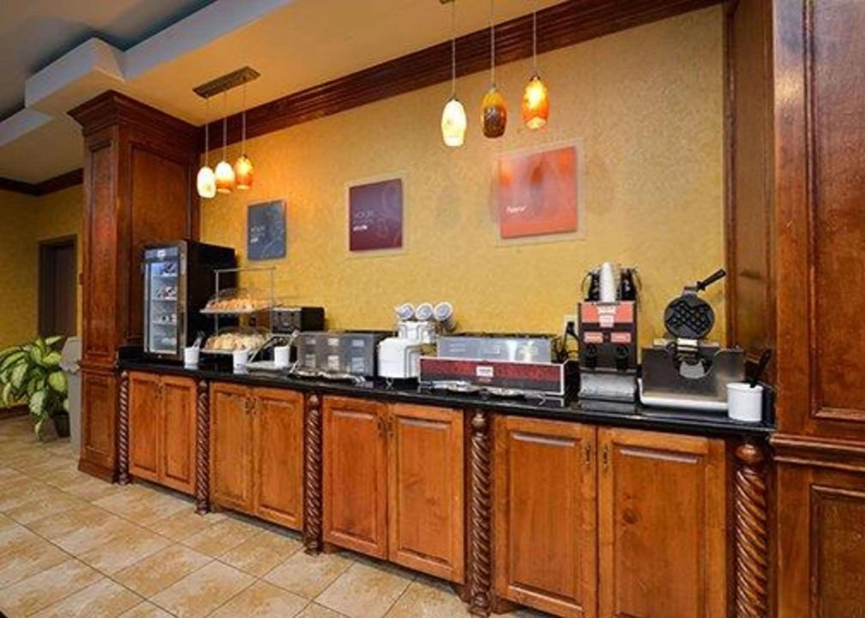 Restaurant/places to eat in Comfort Suites