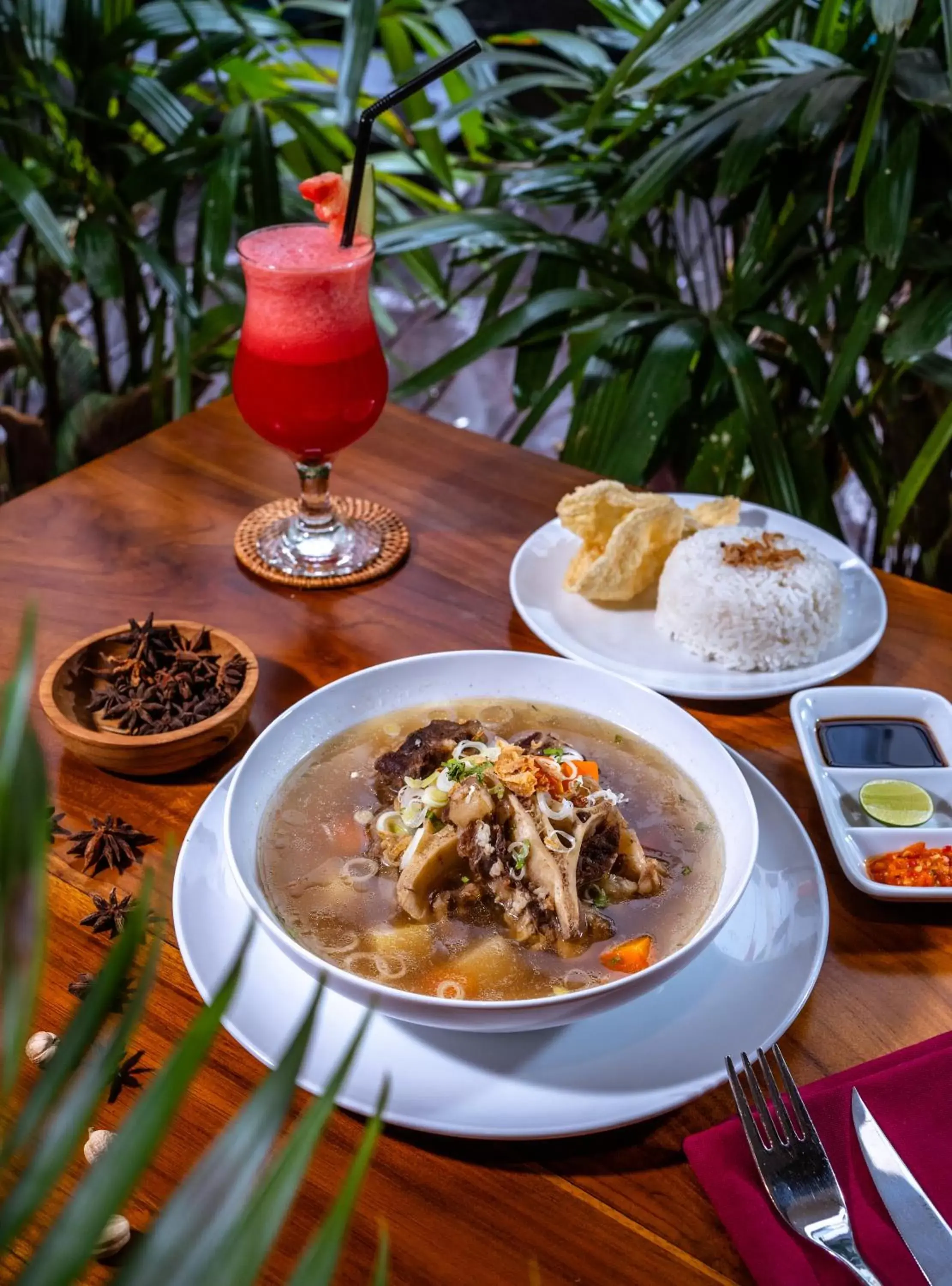 Restaurant/places to eat in Crystalkuta Hotel - Bali