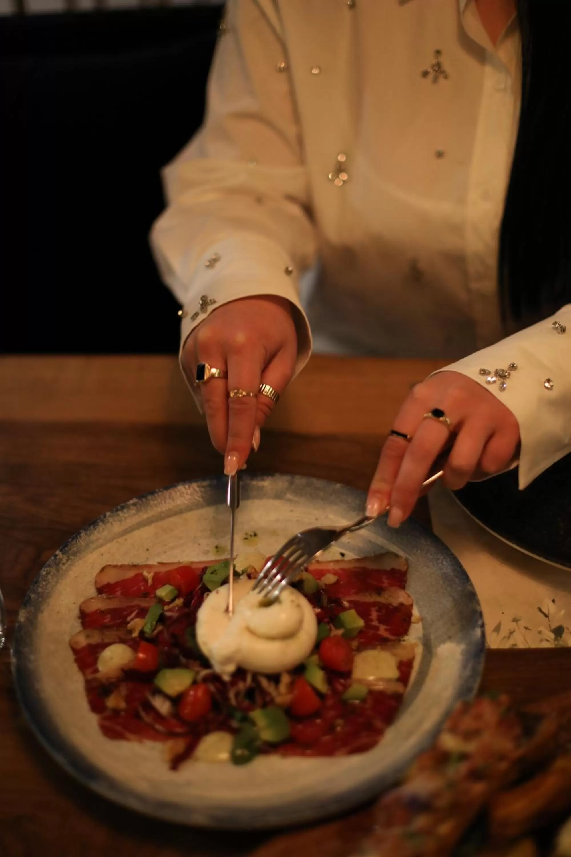 Food and drinks in Dim's Hotel & Restaurant