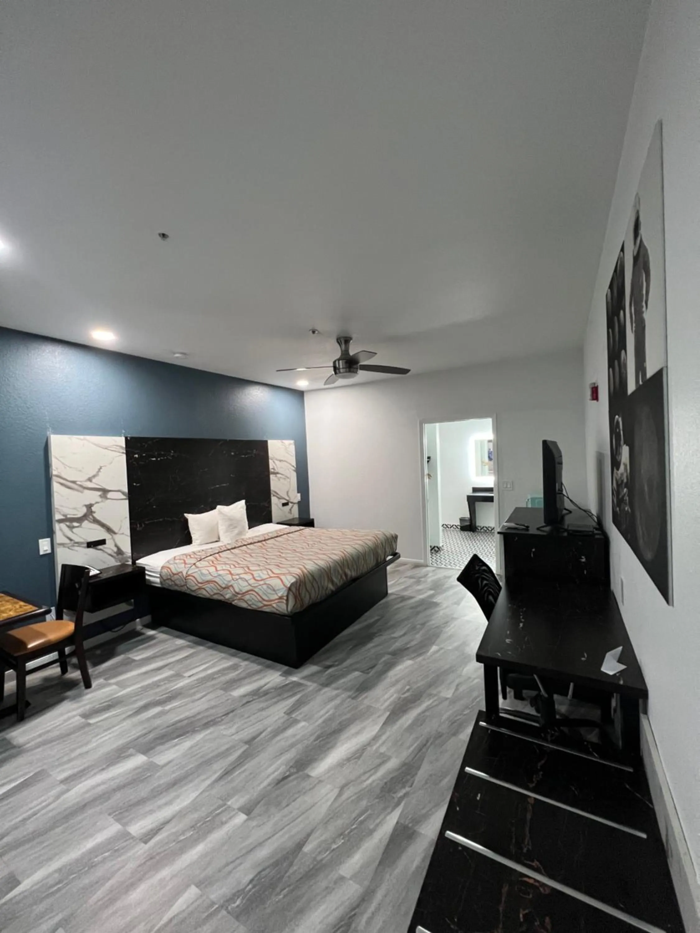 Bedroom, Bed in Grand Villa Inn Galleria