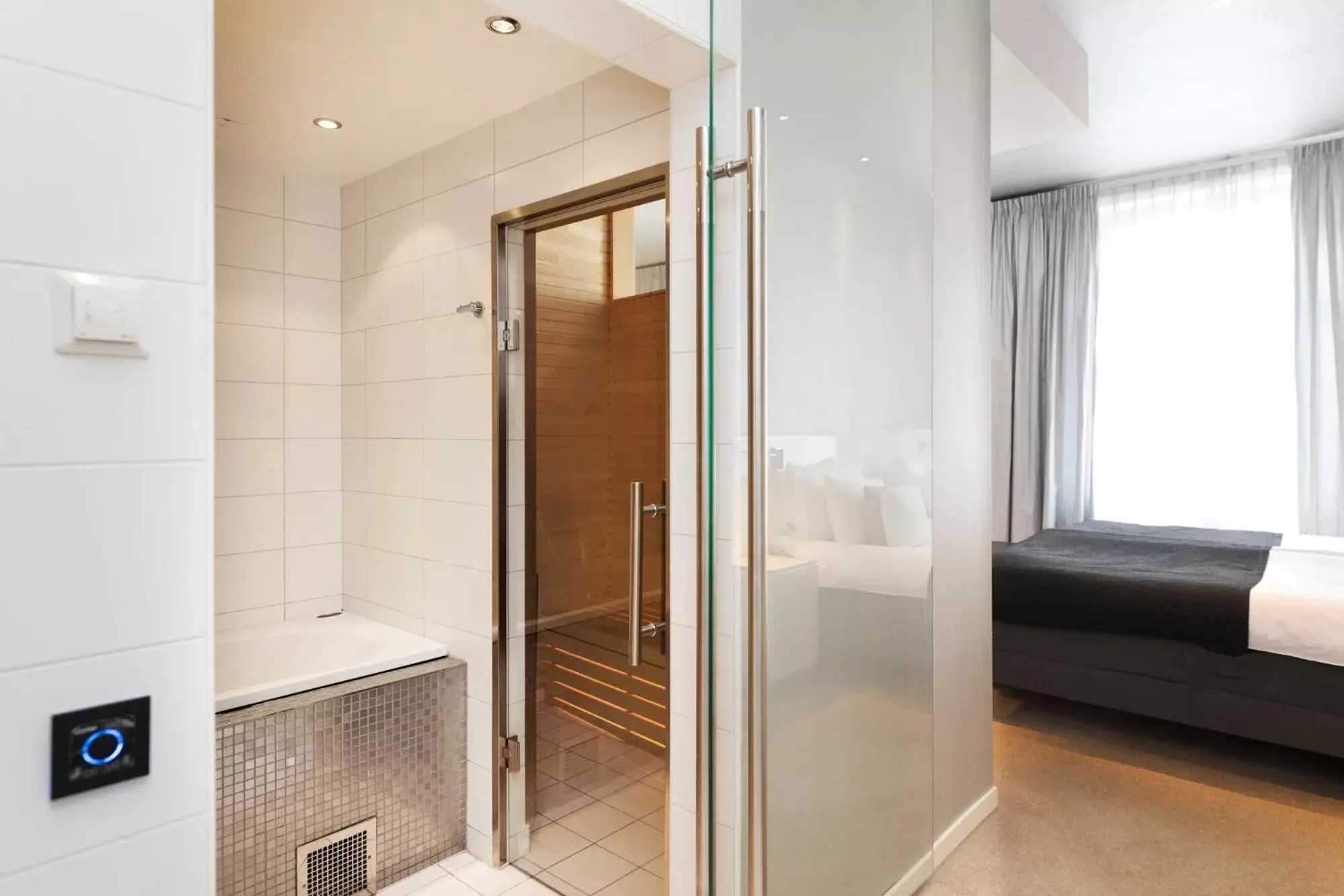 Sauna, Bathroom in ProfilHotels Savoy