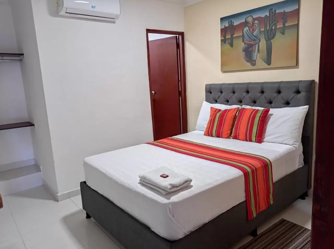 Bed in ANAJIRAWAA HOTEL