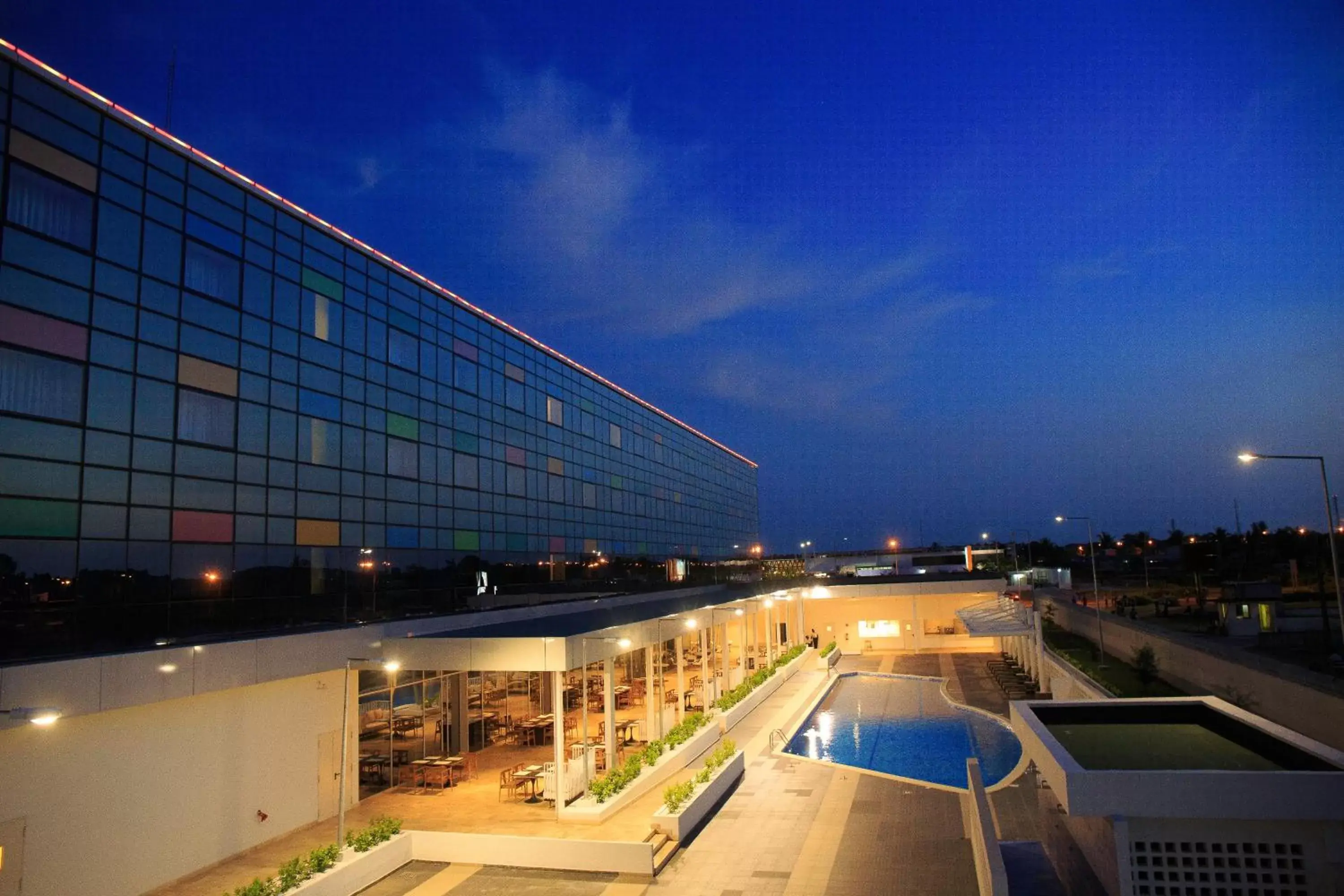 Swimming pool in Radisson Blu Hotel, Abidjan Airport