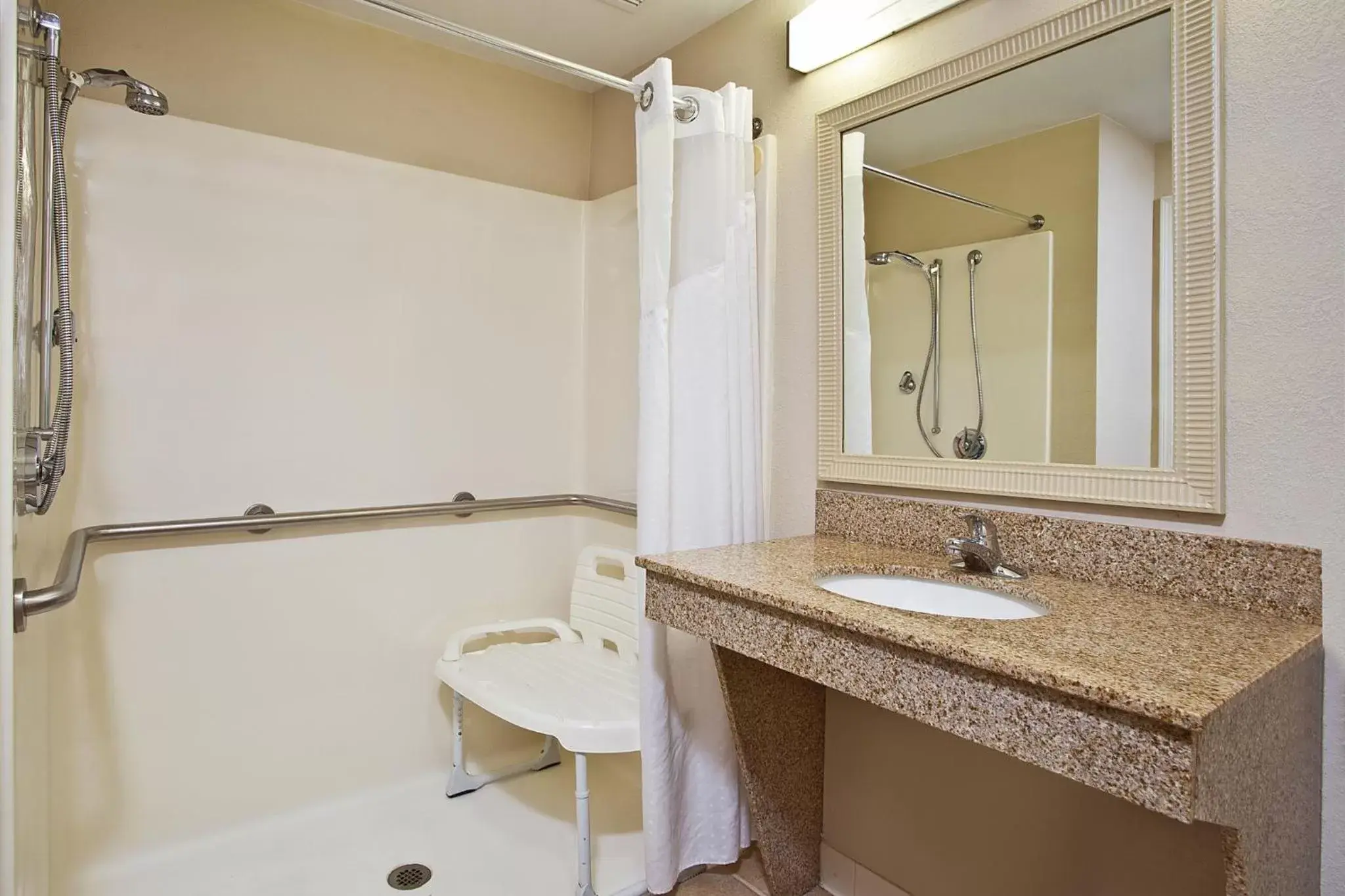 Photo of the whole room, Bathroom in Holiday Inn Express Hotel & Suites Columbus Southeast Groveport, an IHG Hotel