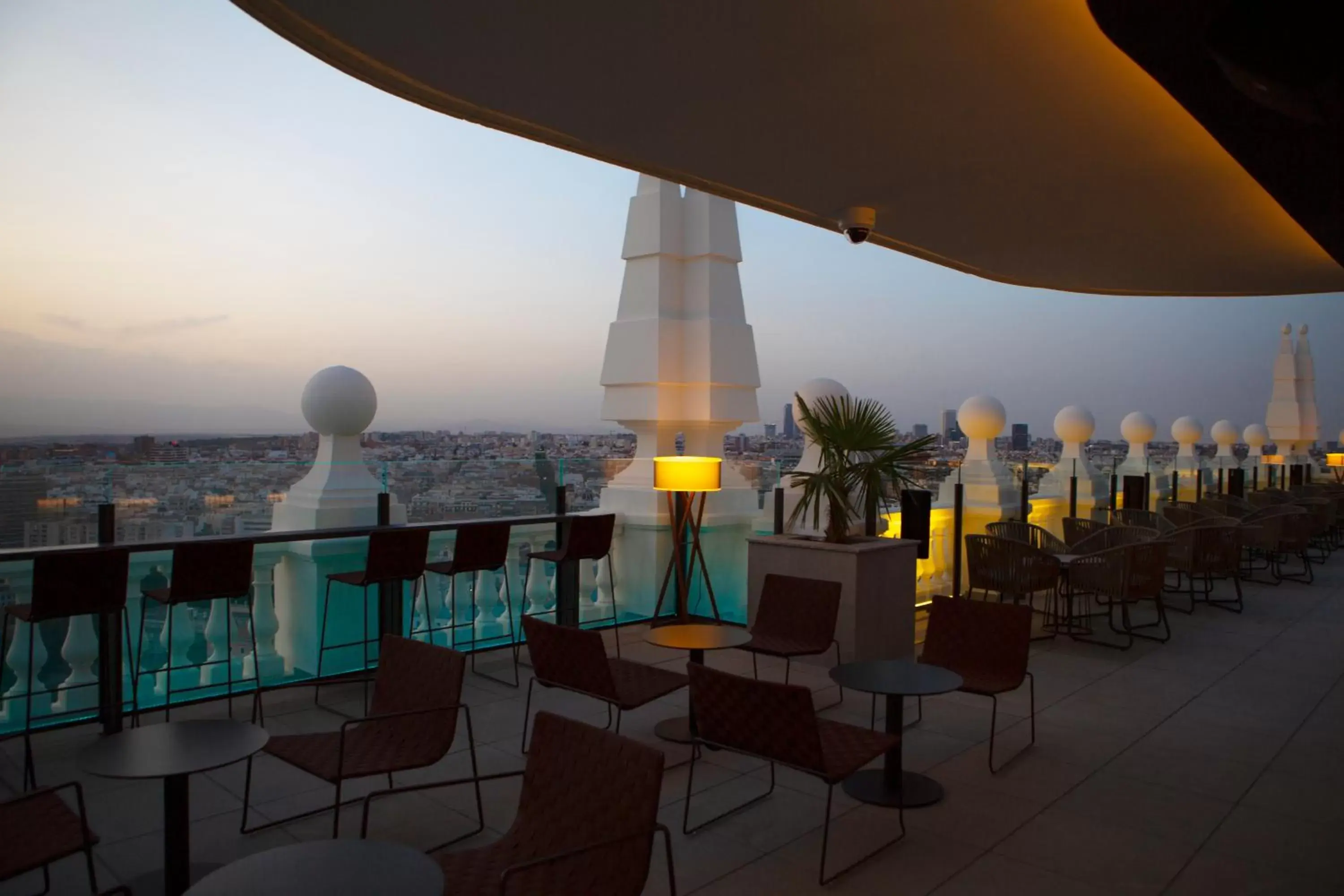 Balcony/Terrace, Restaurant/Places to Eat in Riu Plaza España