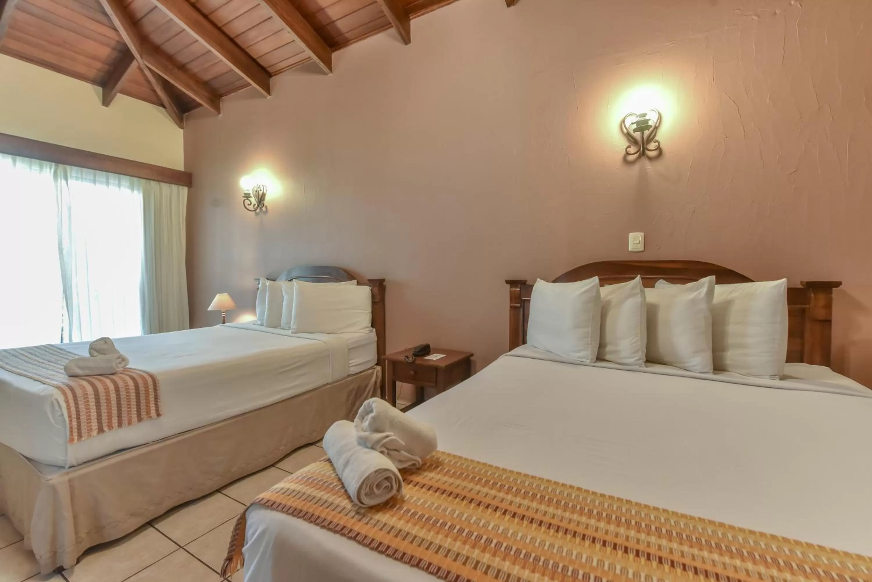 Photo of the whole room, Bed in La Riviera Hotel