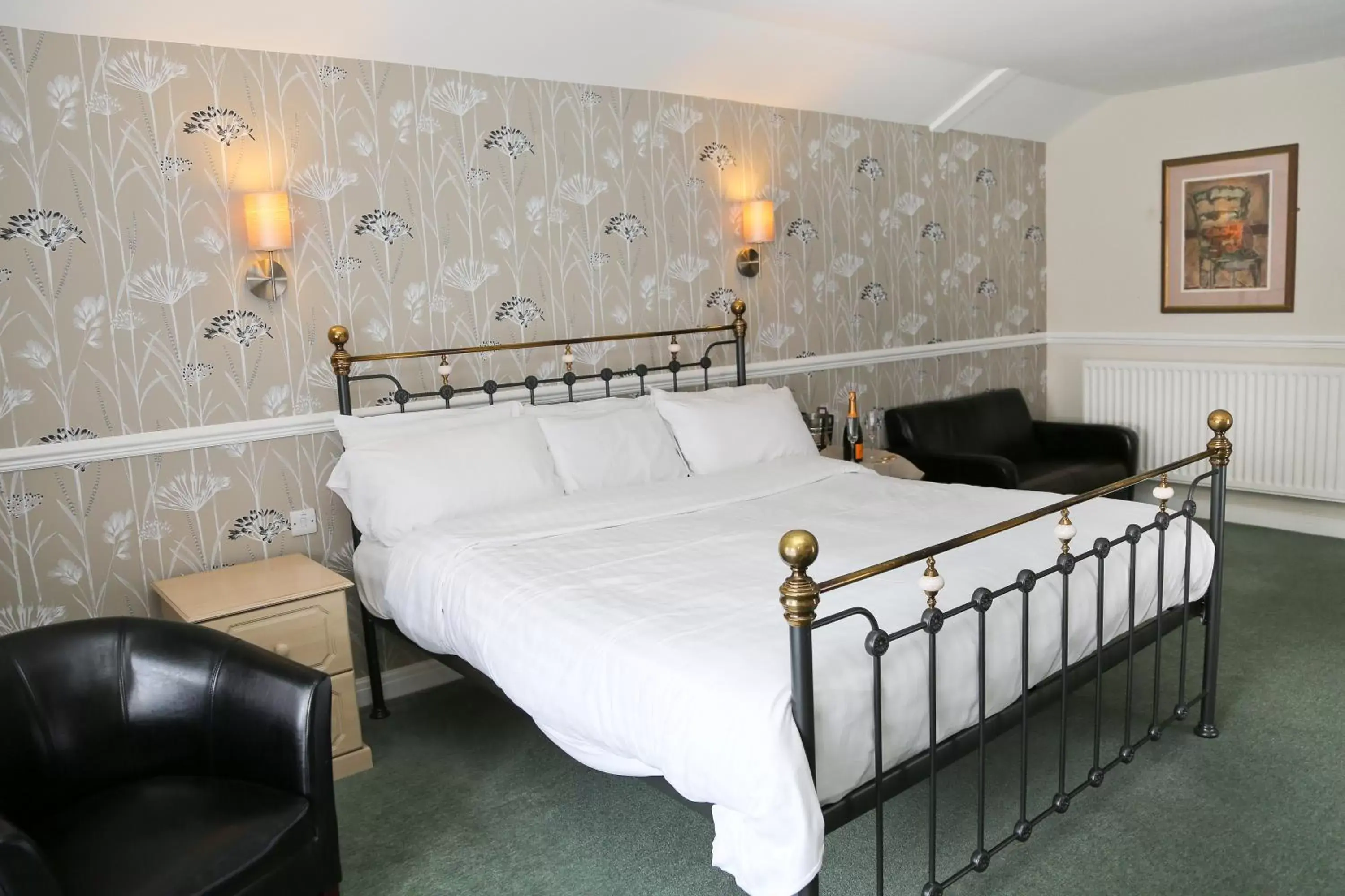 Bed in Millfields Hotel