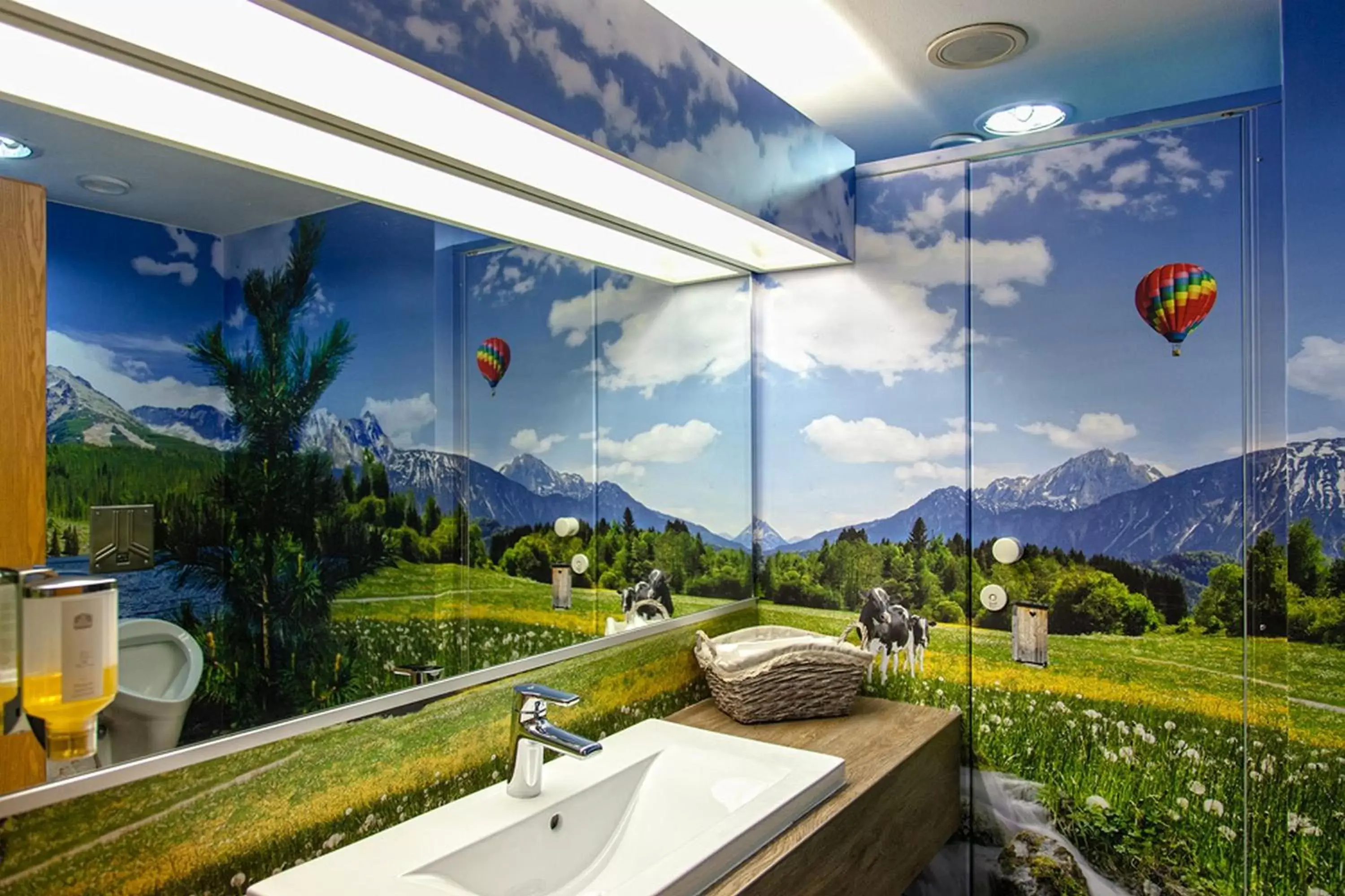 Toilet, Mountain View in Best Western Plus Parkhotel Erding