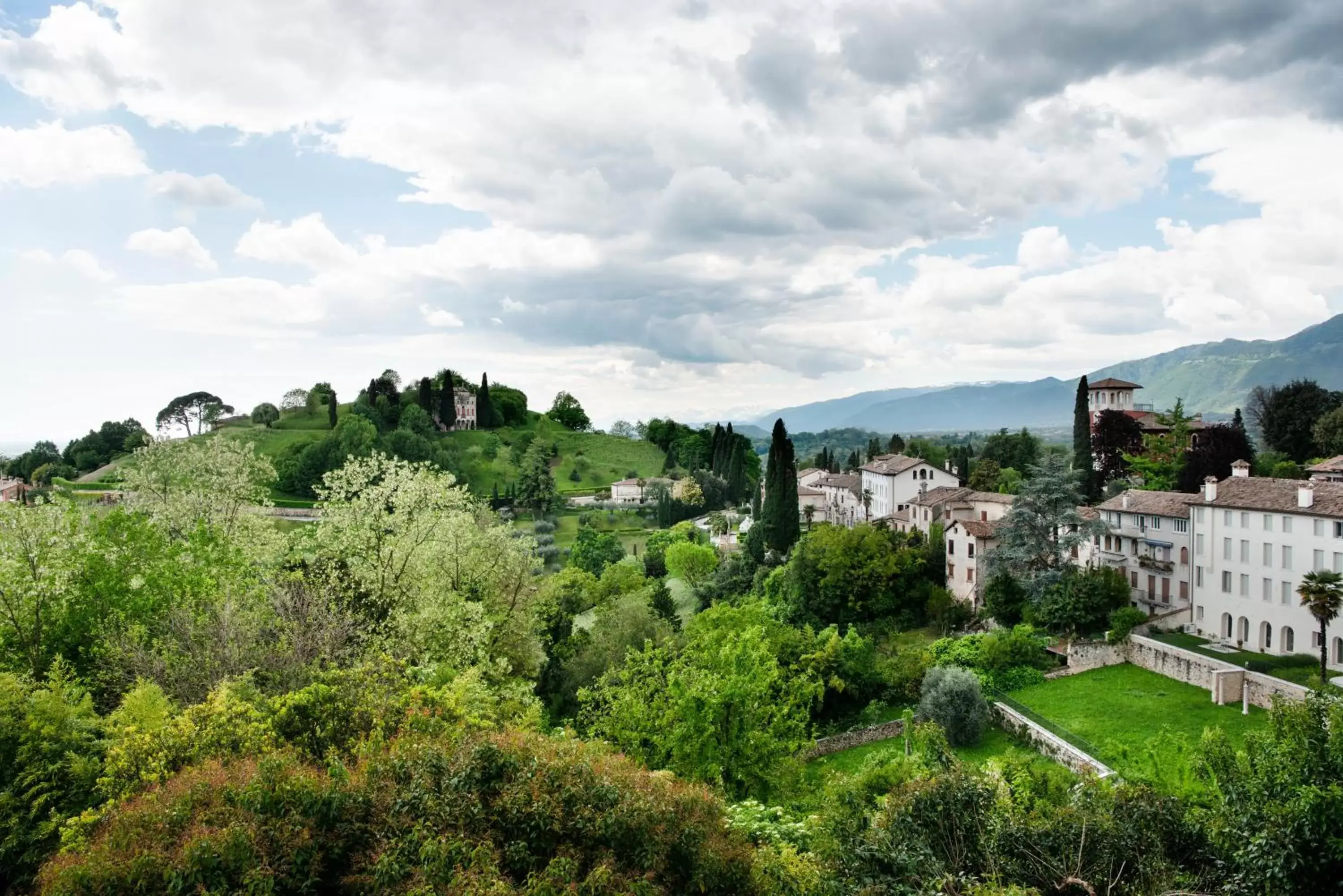 Neighbourhood in Hotel Villa Cipriani