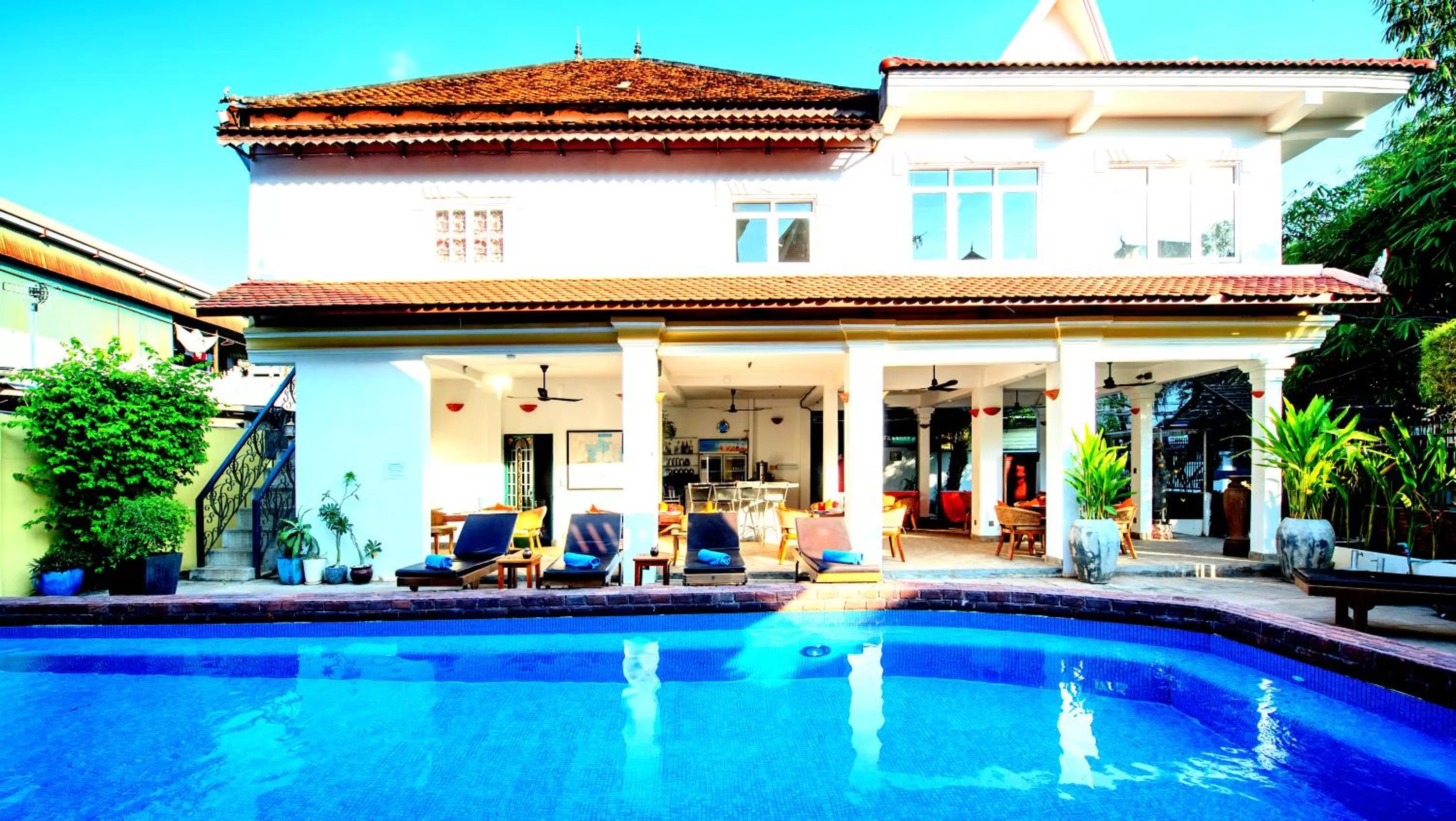 Property building in Villa Wat Damnak