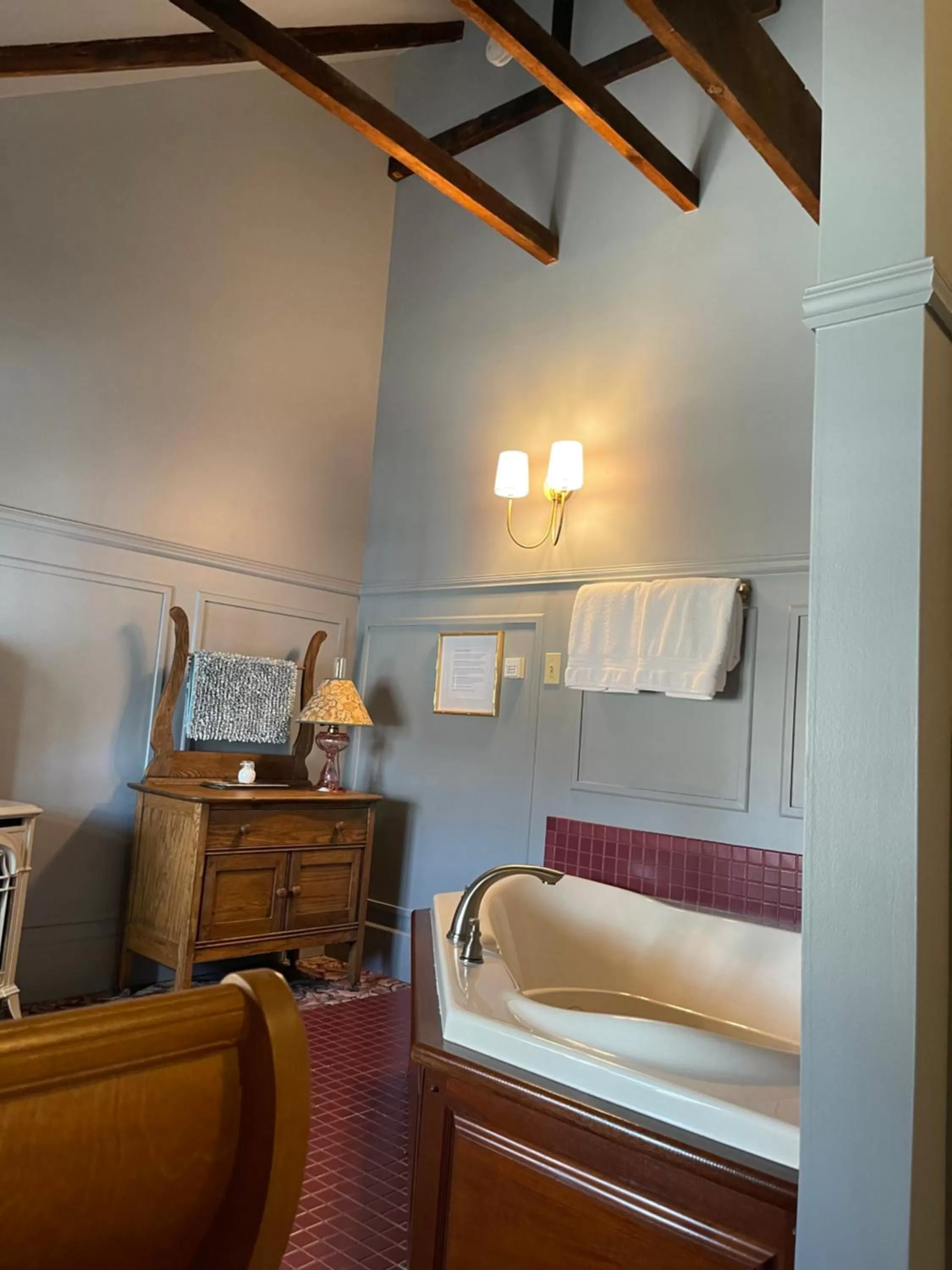 Bed in Carriage House Bed & Breakfast