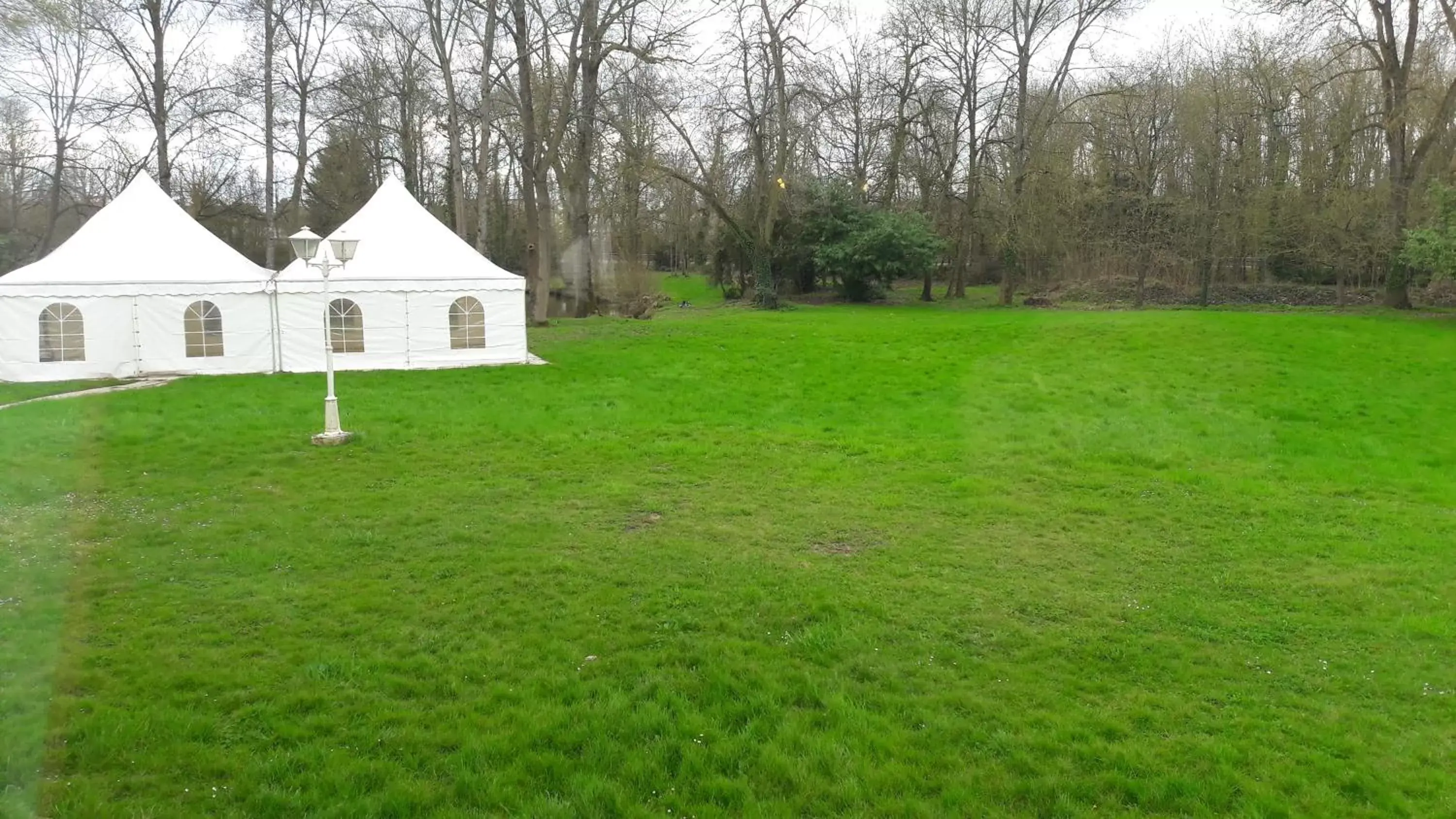 Logis - Hostellerie Le Chatel Nangis Logis - Hostellerie Le Chatel Nangis