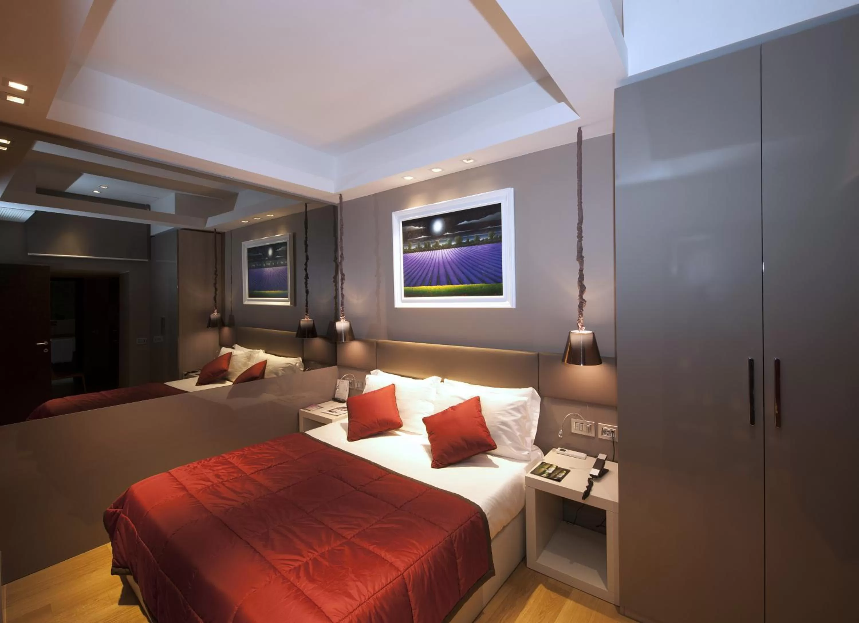 Bed in Harry's Bar Trevi Hotel & Restaurant