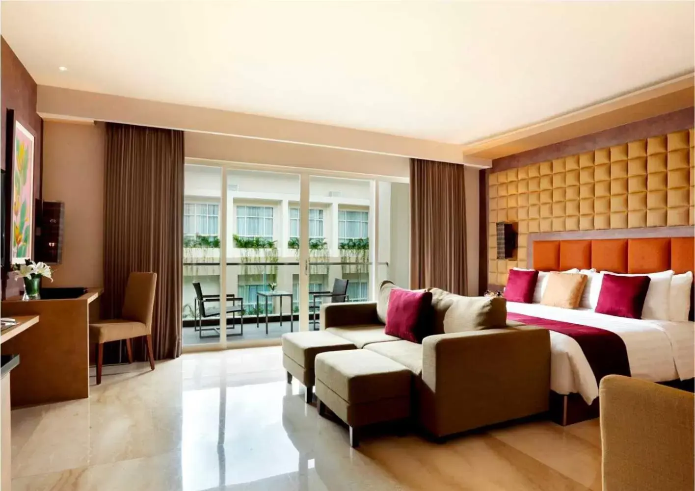 Bedroom, Seating Area in Eastparc Hotel Yogyakarta