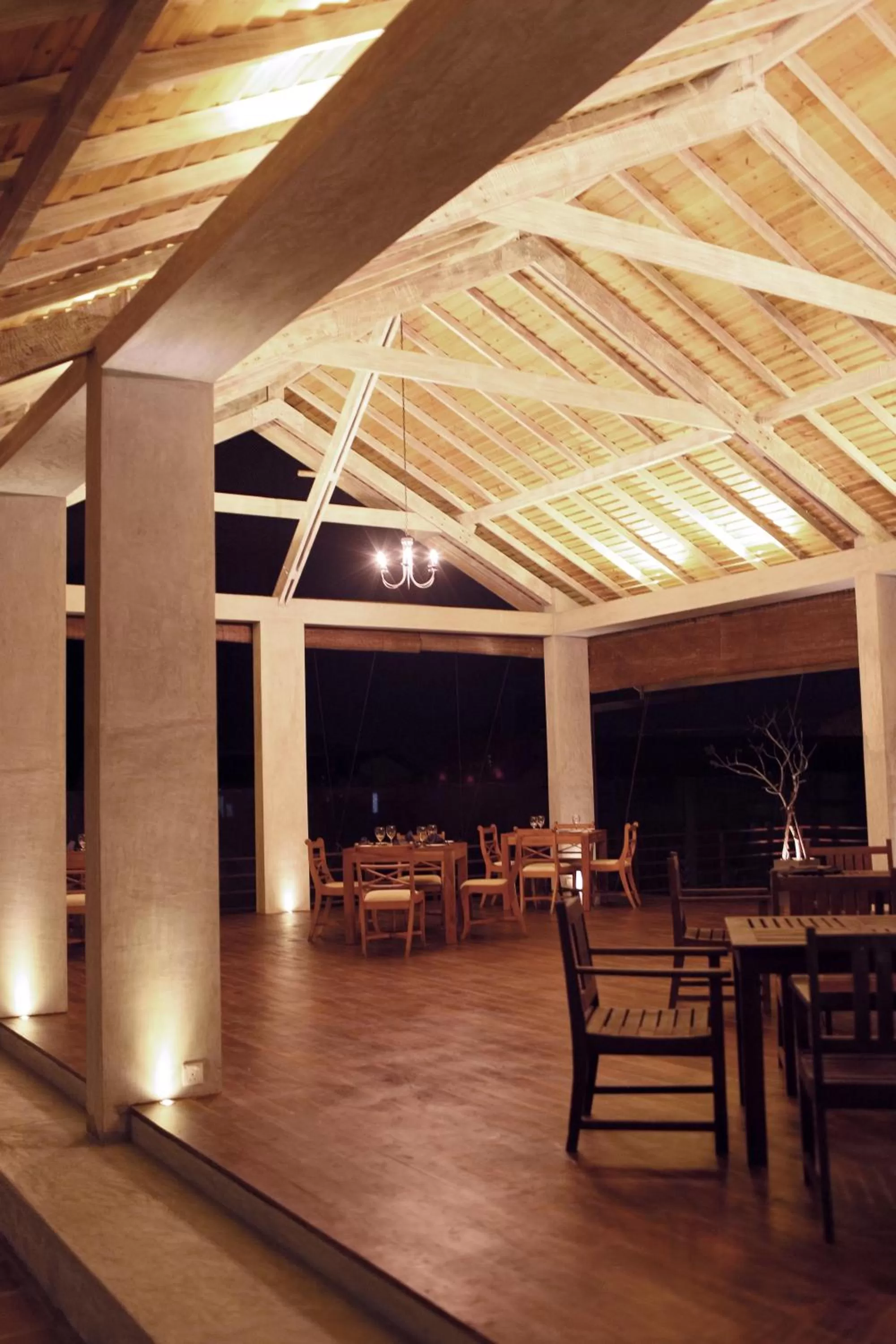Restaurant/places to eat in Hotel Cloud 9 Negombo