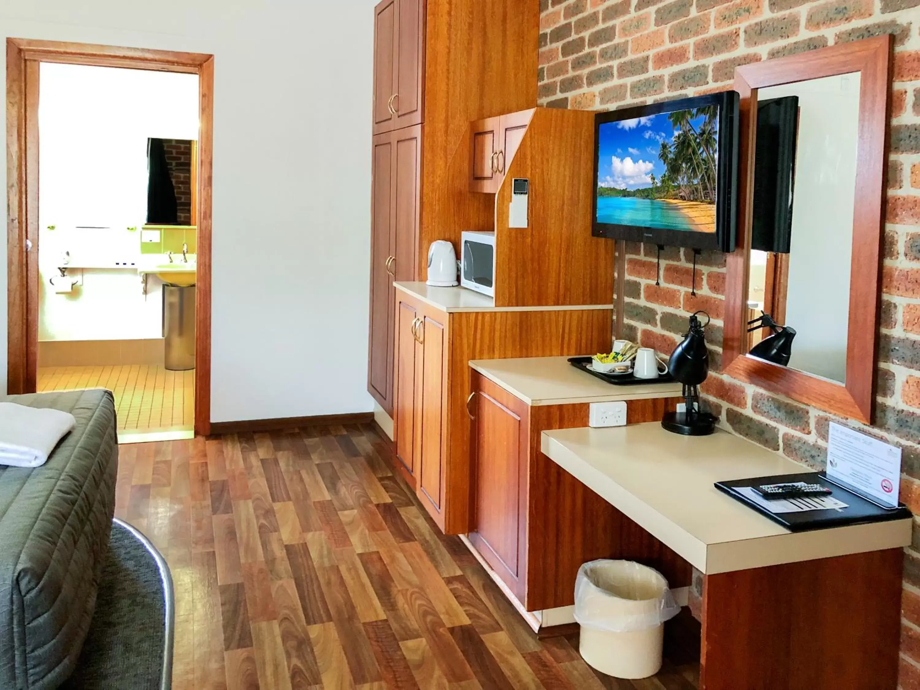 Coffee/tea facilities in Leeton Heritage Motor Inn