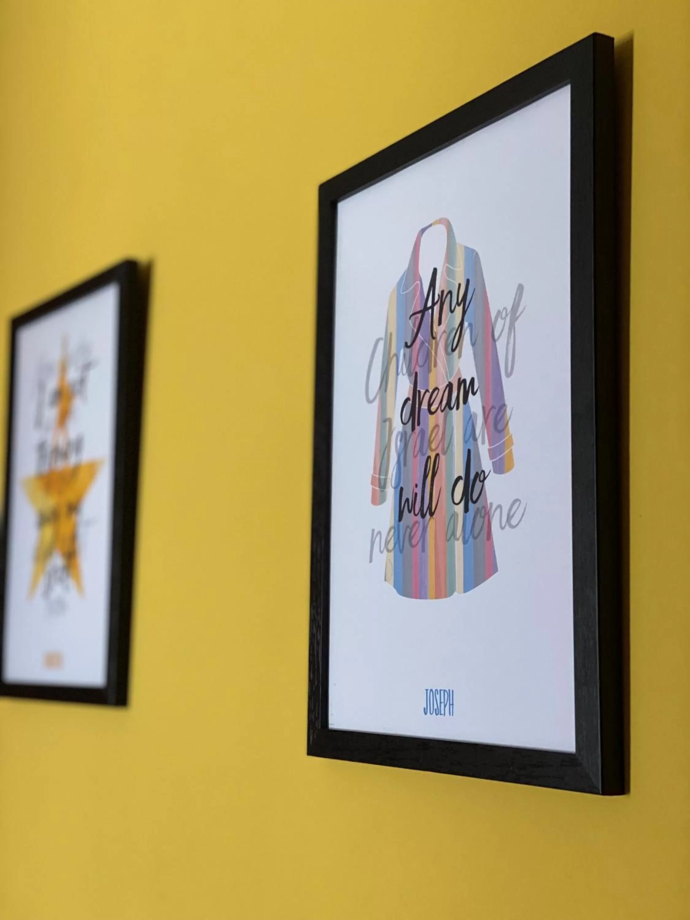 Decorative detail in McGraths Hotel & Public Bar