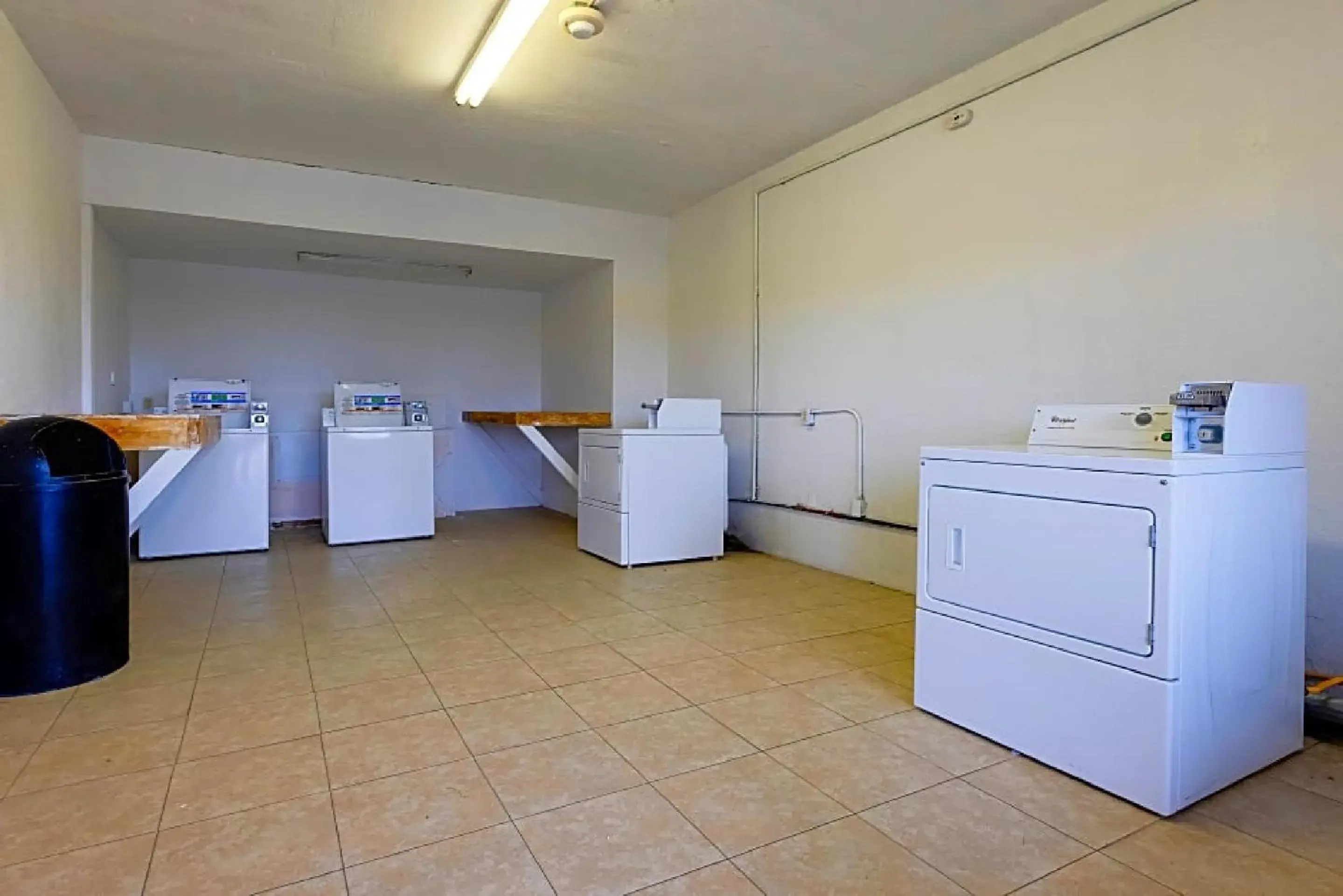 laundry, Kitchen/Kitchenette in OYO Hotel Kingsville - Hwy 77