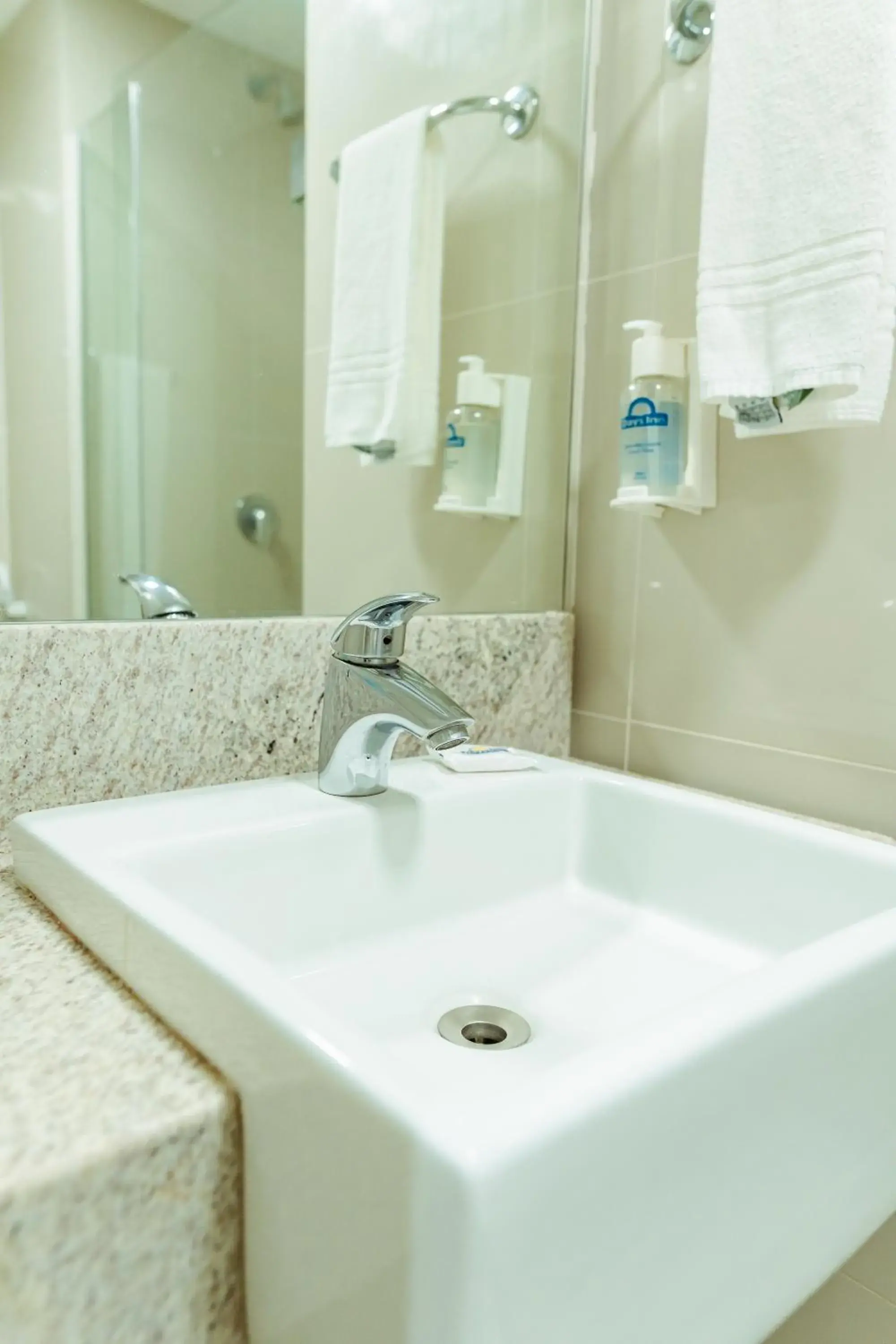 Bathroom in Days Inn by Wyndham Rio de Janeiro Lapa