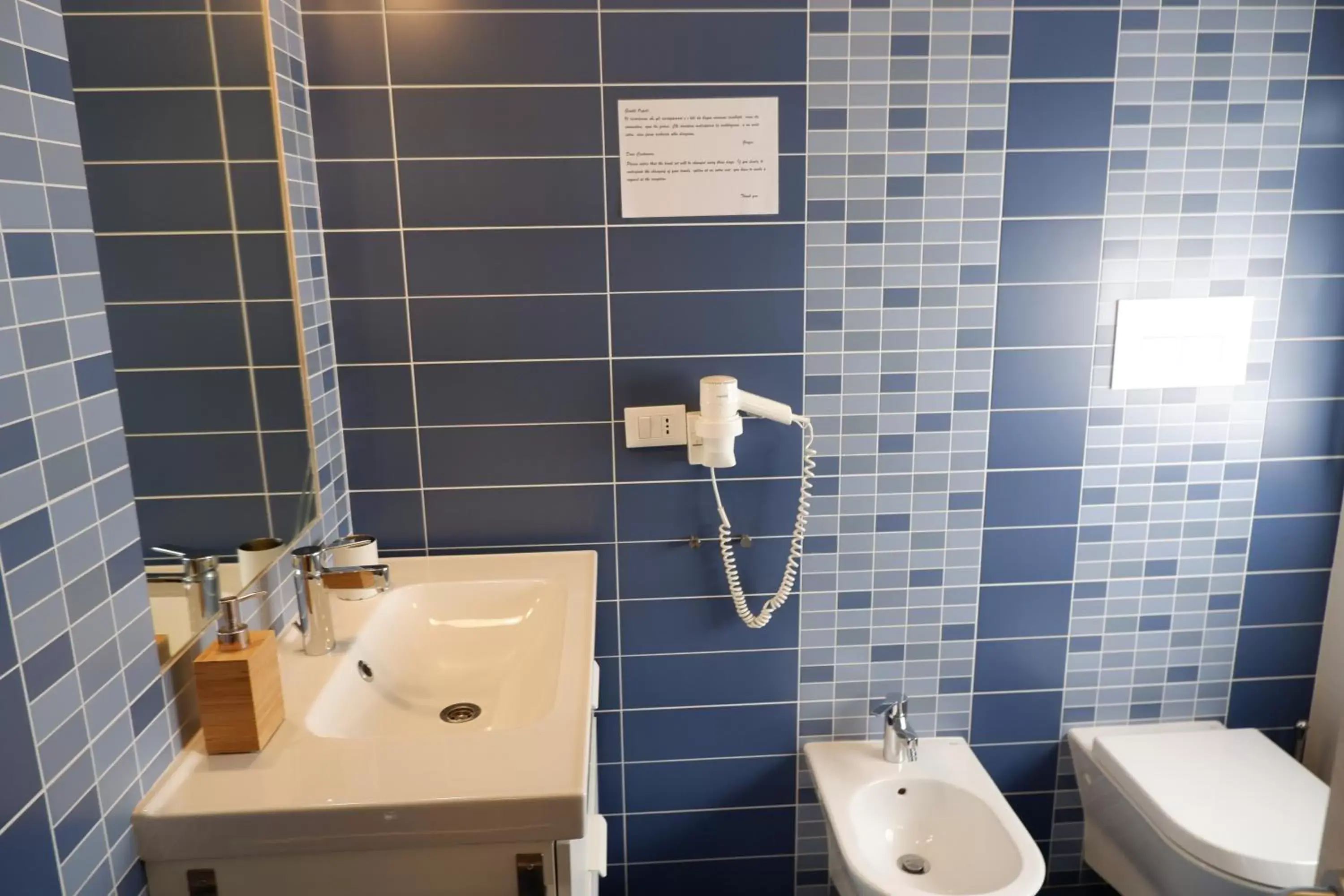 Bathroom in B&B Il Giardino In Città - Parcheggio Privato Gratuito
