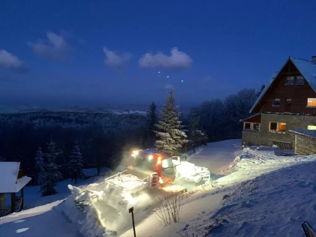 Schronisko PTTK na Jaworzynie Krynickiej