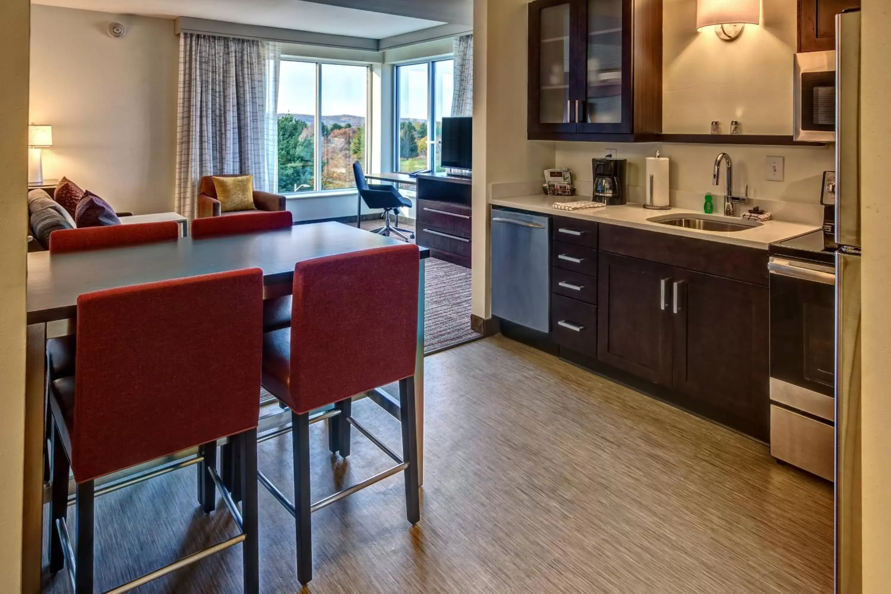 Bedroom, Kitchen/Kitchenette in Residence Inn by Marriott Blacksburg-University
