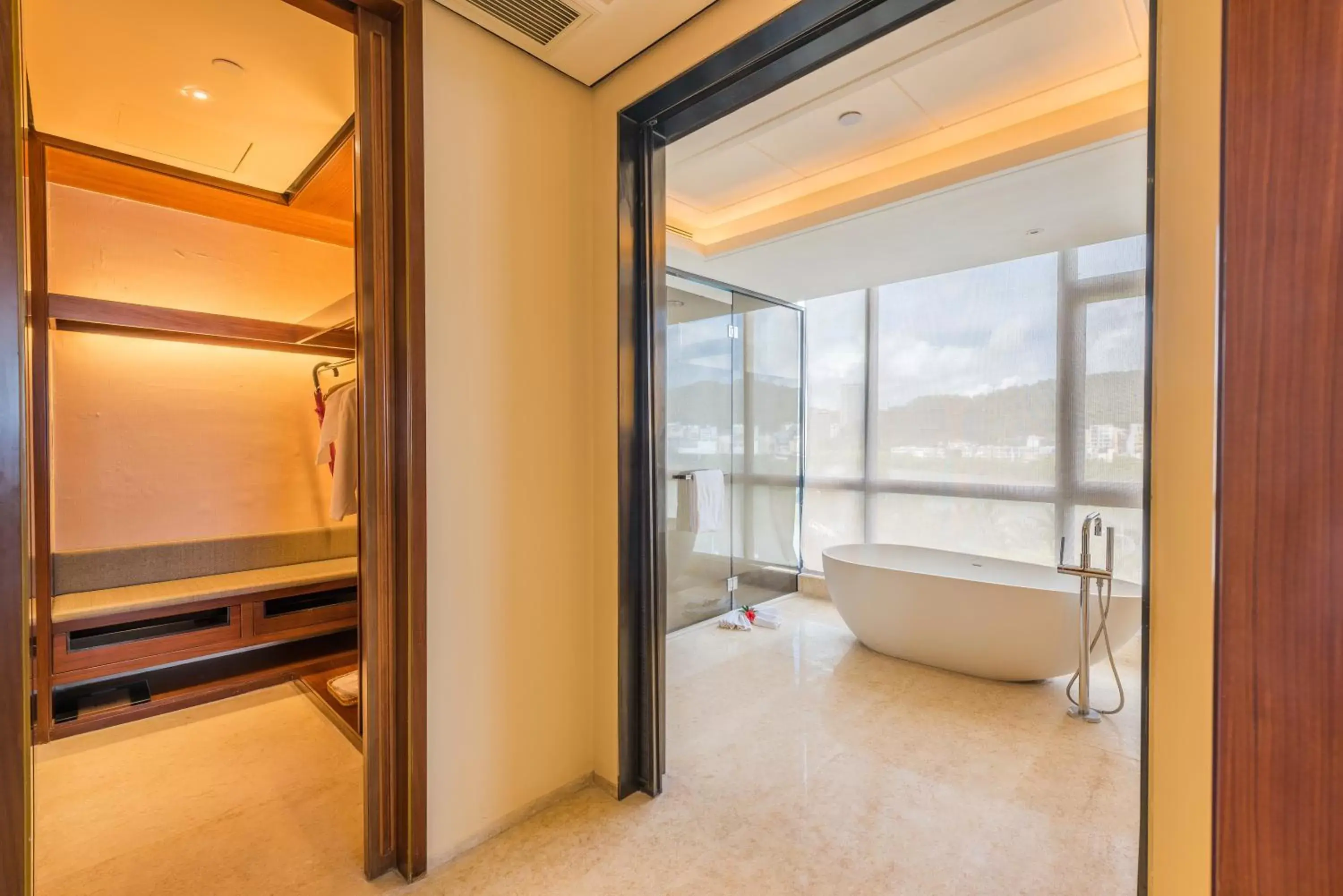 Photo of the whole room, Bathroom in Crowne Plaza Sanya City Center, an IHG Hotel