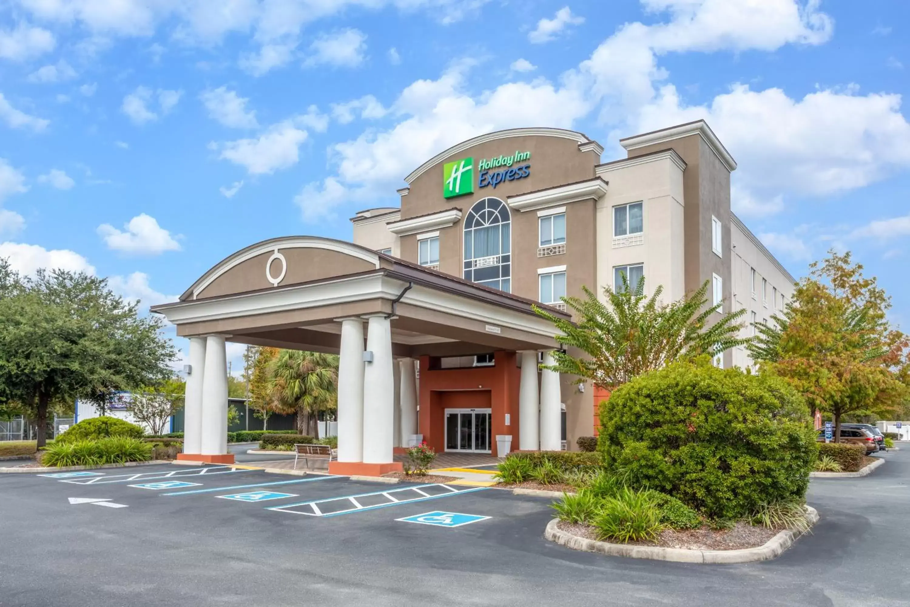 Property Building in Holiday Inn Express Crystal River, an IHG Hotel